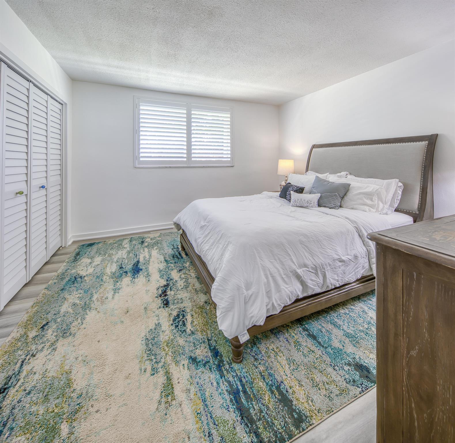 PALM BEACH WHITEHOUSE - Residential Lease