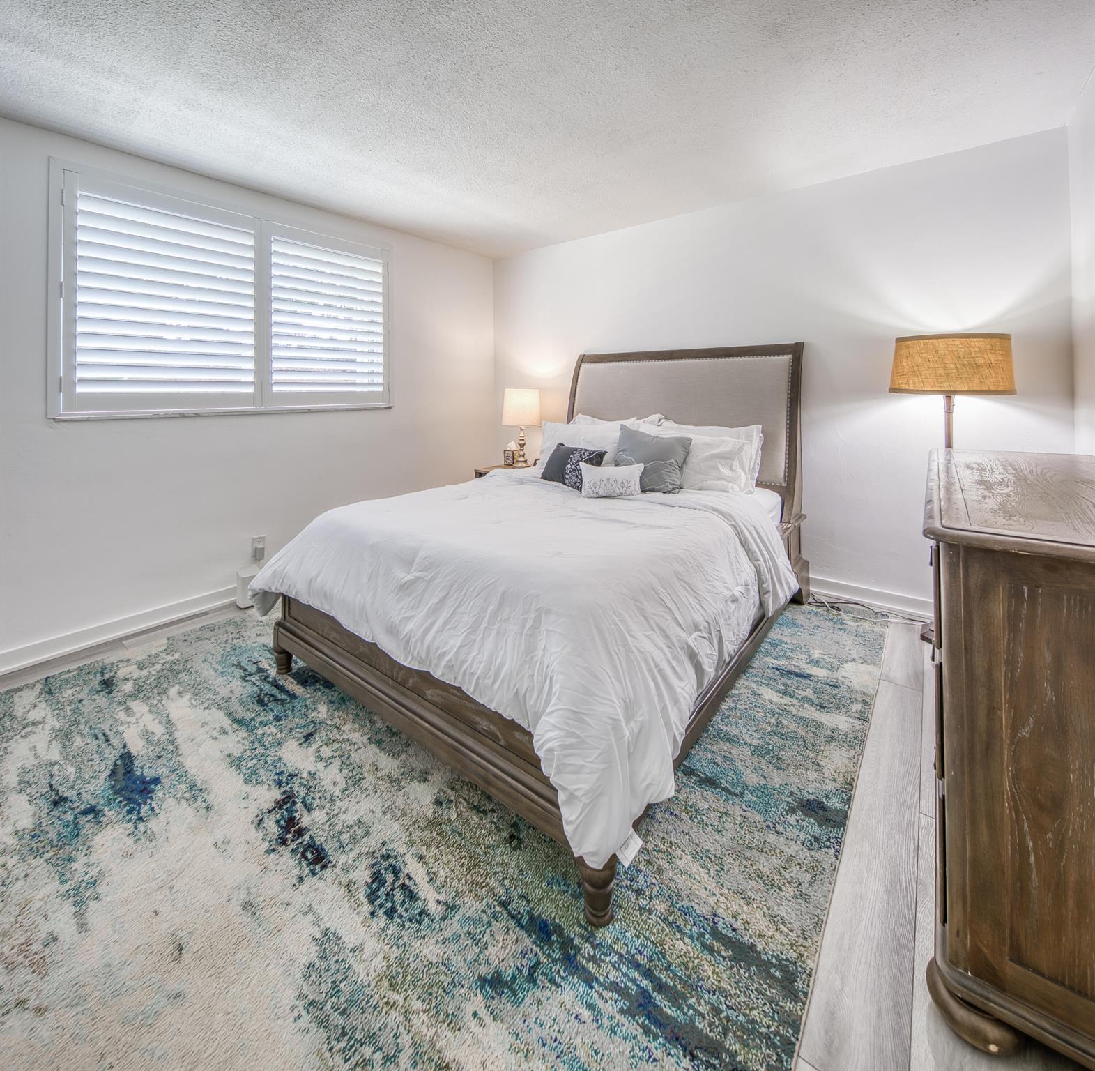 PALM BEACH WHITEHOUSE - Residential Lease