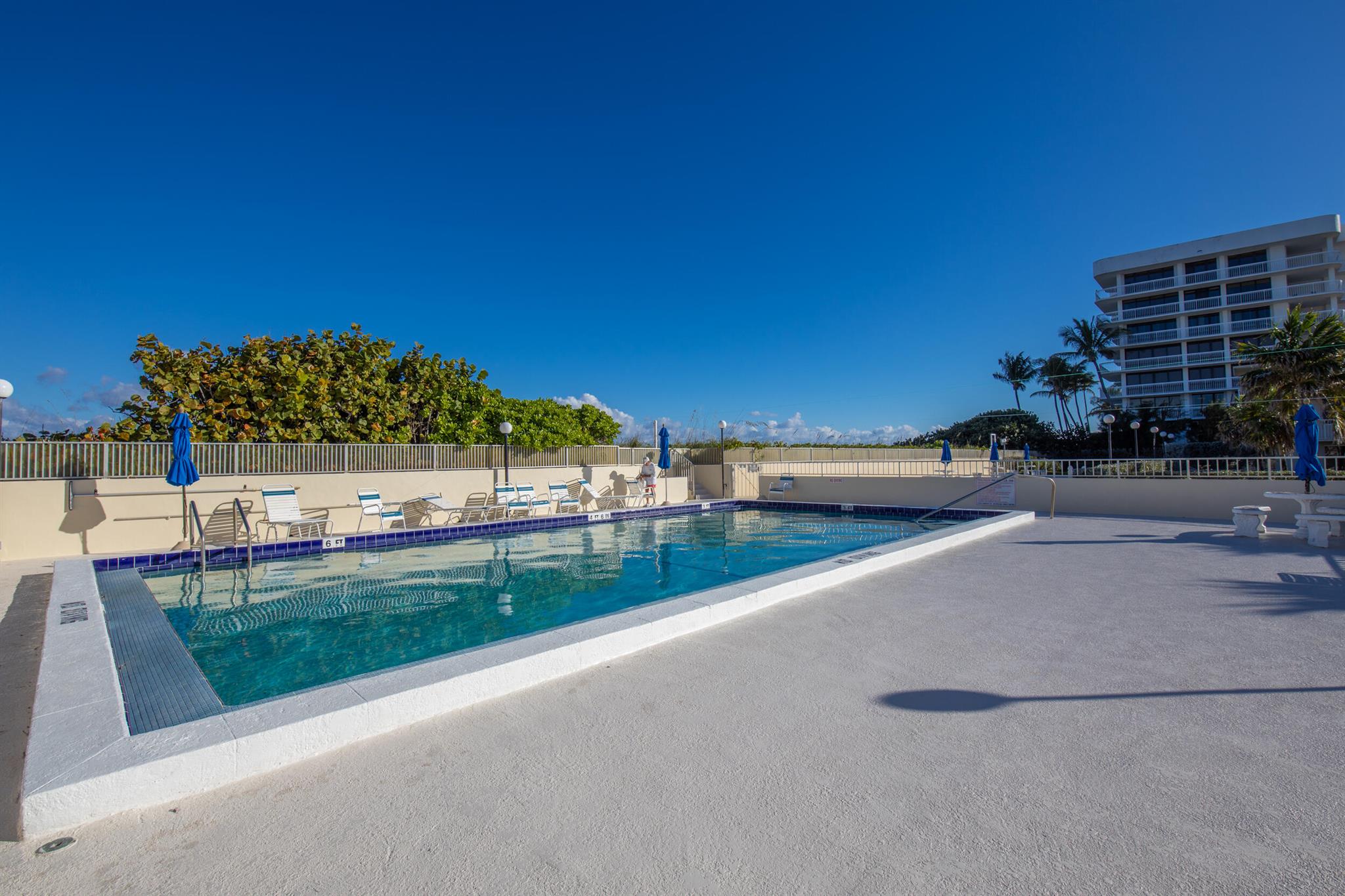 PALM BEACH WHITEHOUSE - Residential Lease