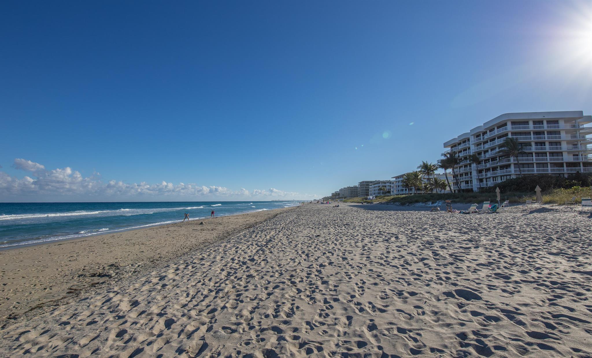PALM BEACH WHITEHOUSE - Residential Lease