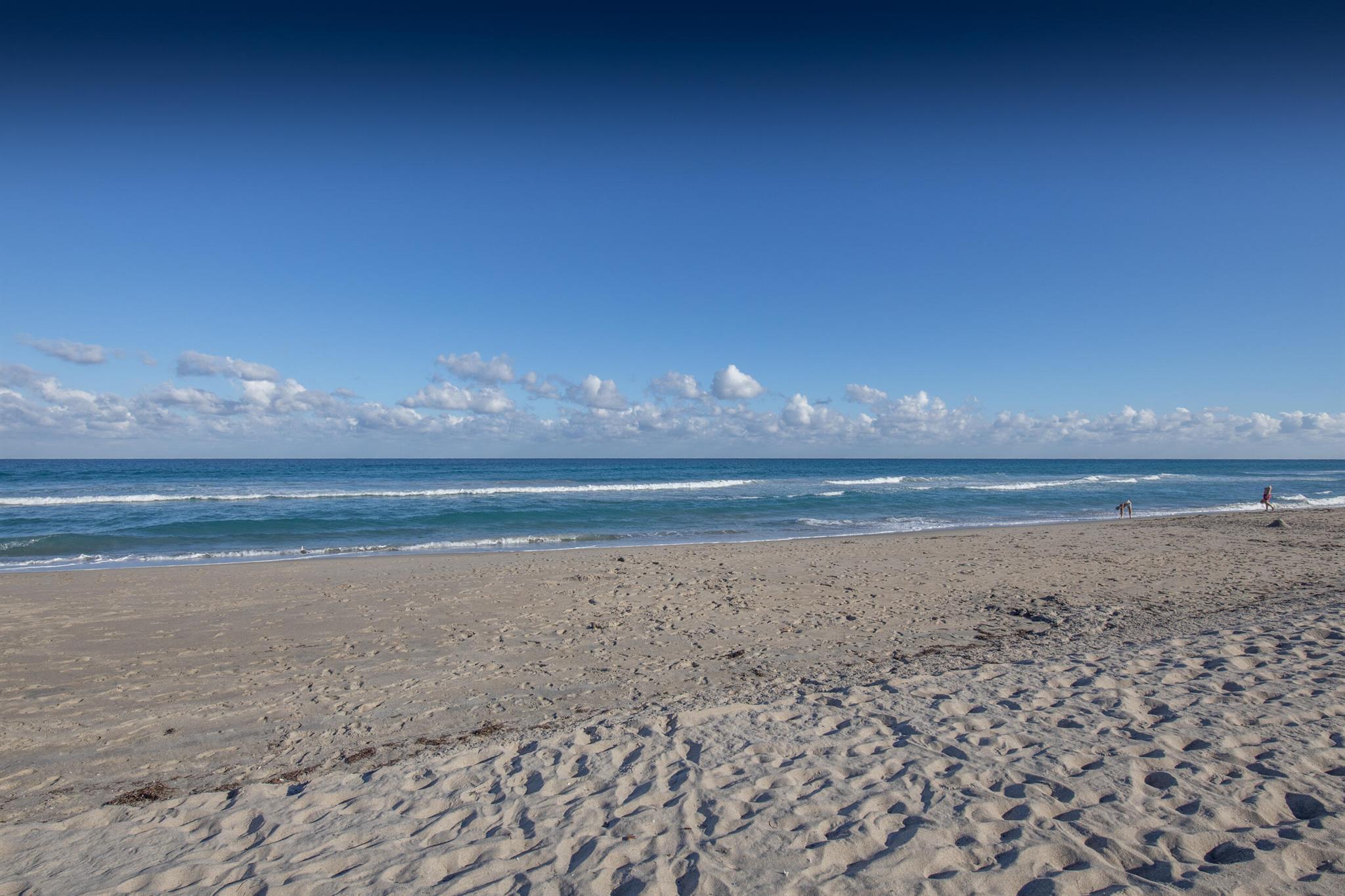 PALM BEACH WHITEHOUSE - Residential Lease