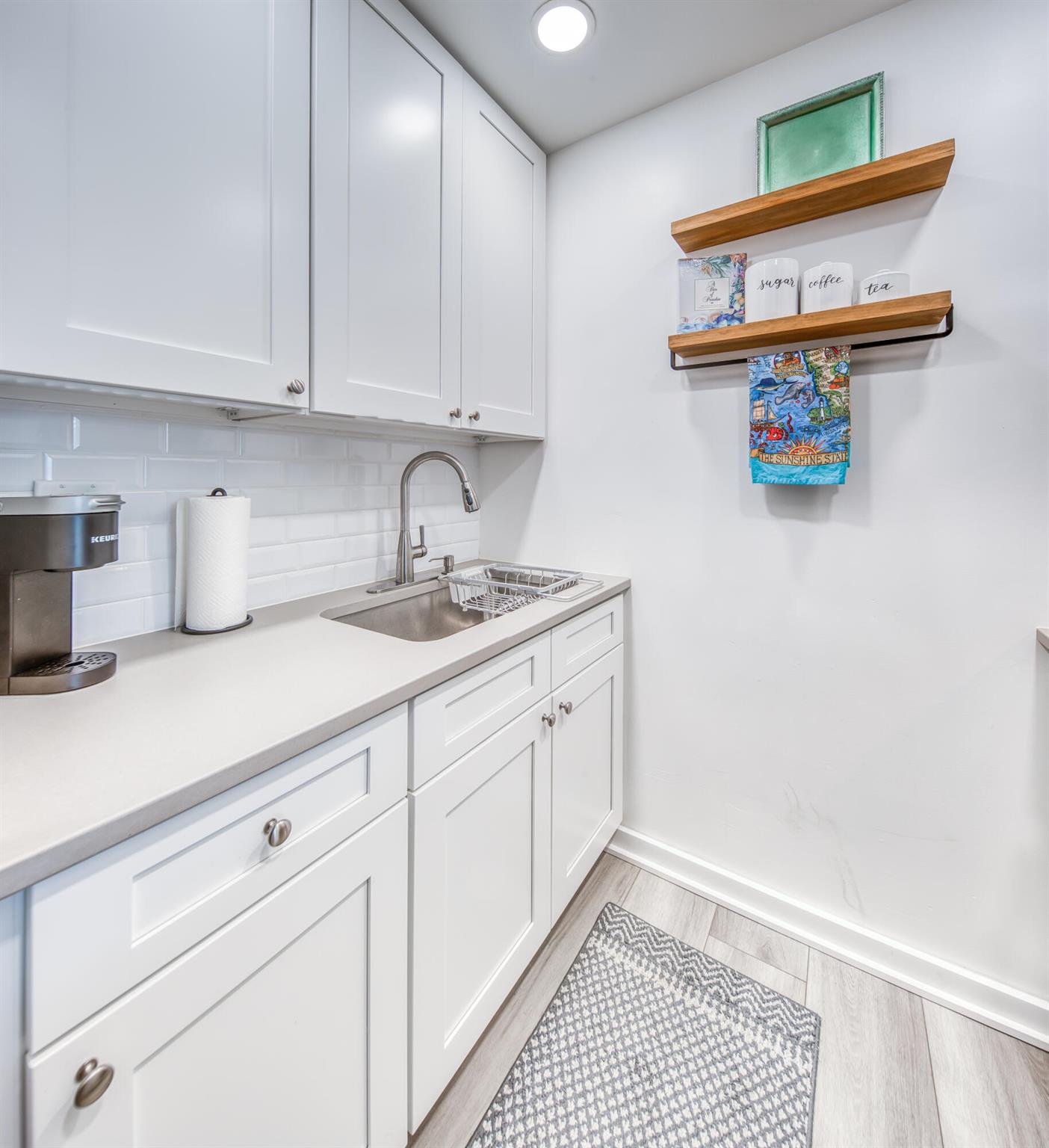 PALM BEACH WHITEHOUSE - Residential Lease