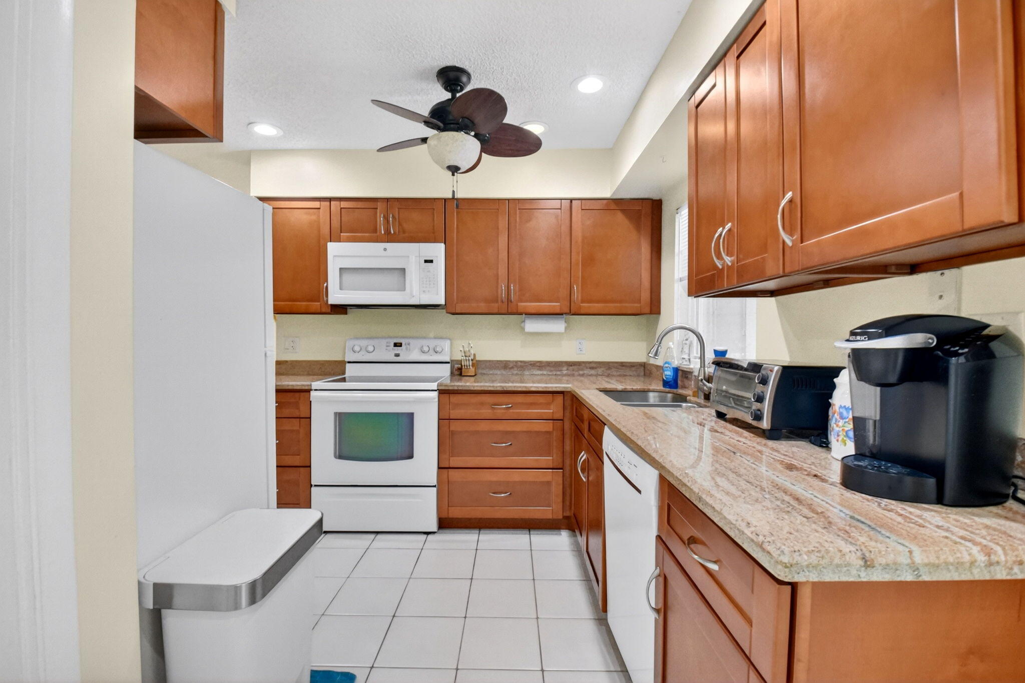 COCO WOOD LAKES SEC 3 - Residential