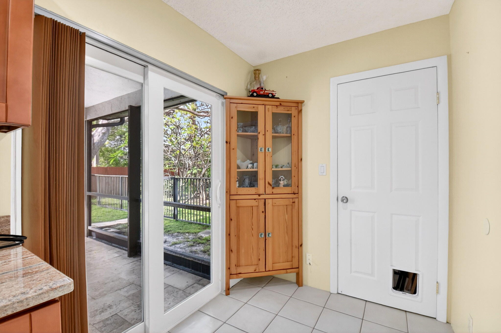 COCO WOOD LAKES SEC 3 - Residential