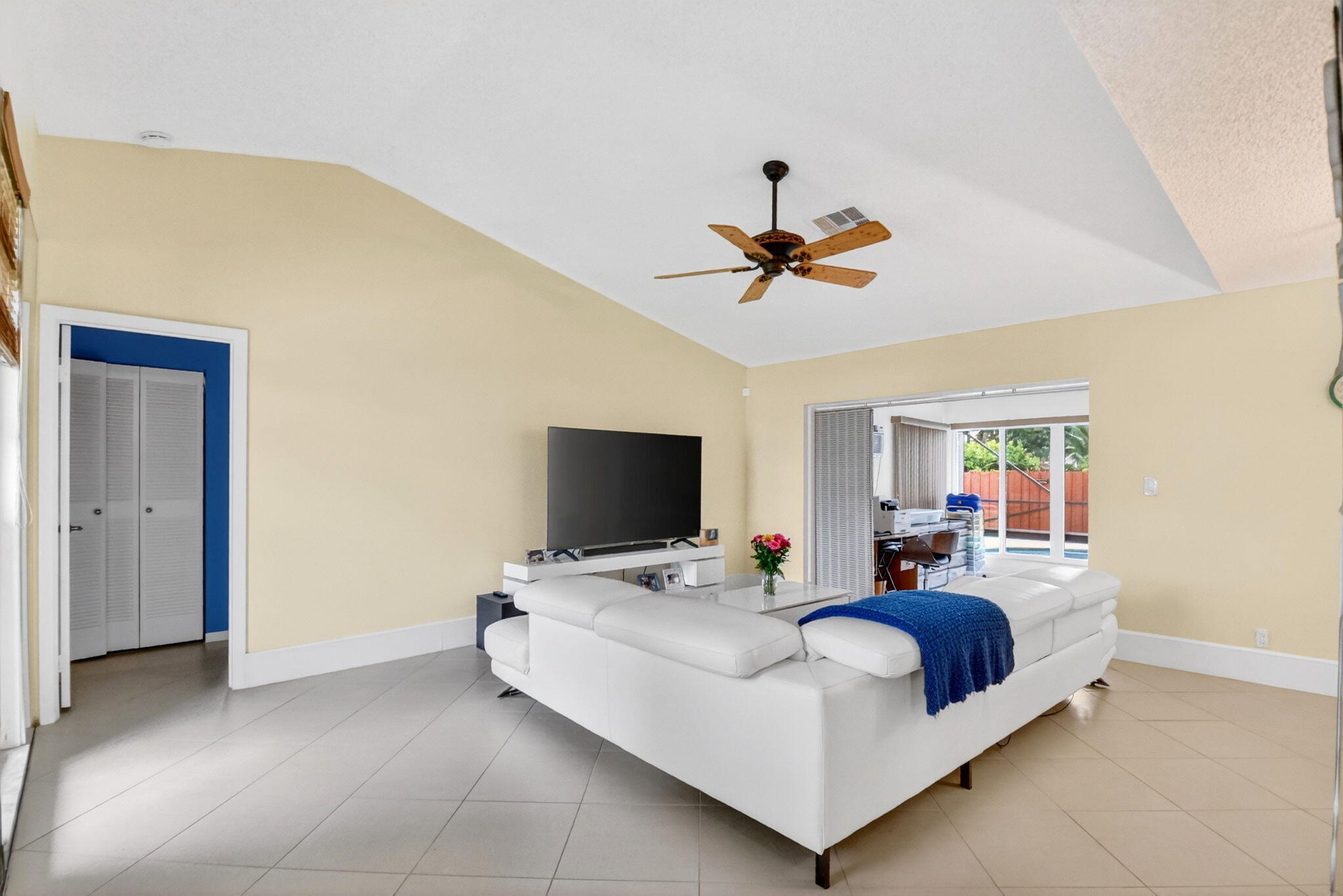 COCO WOOD LAKES SEC 3 - Residential