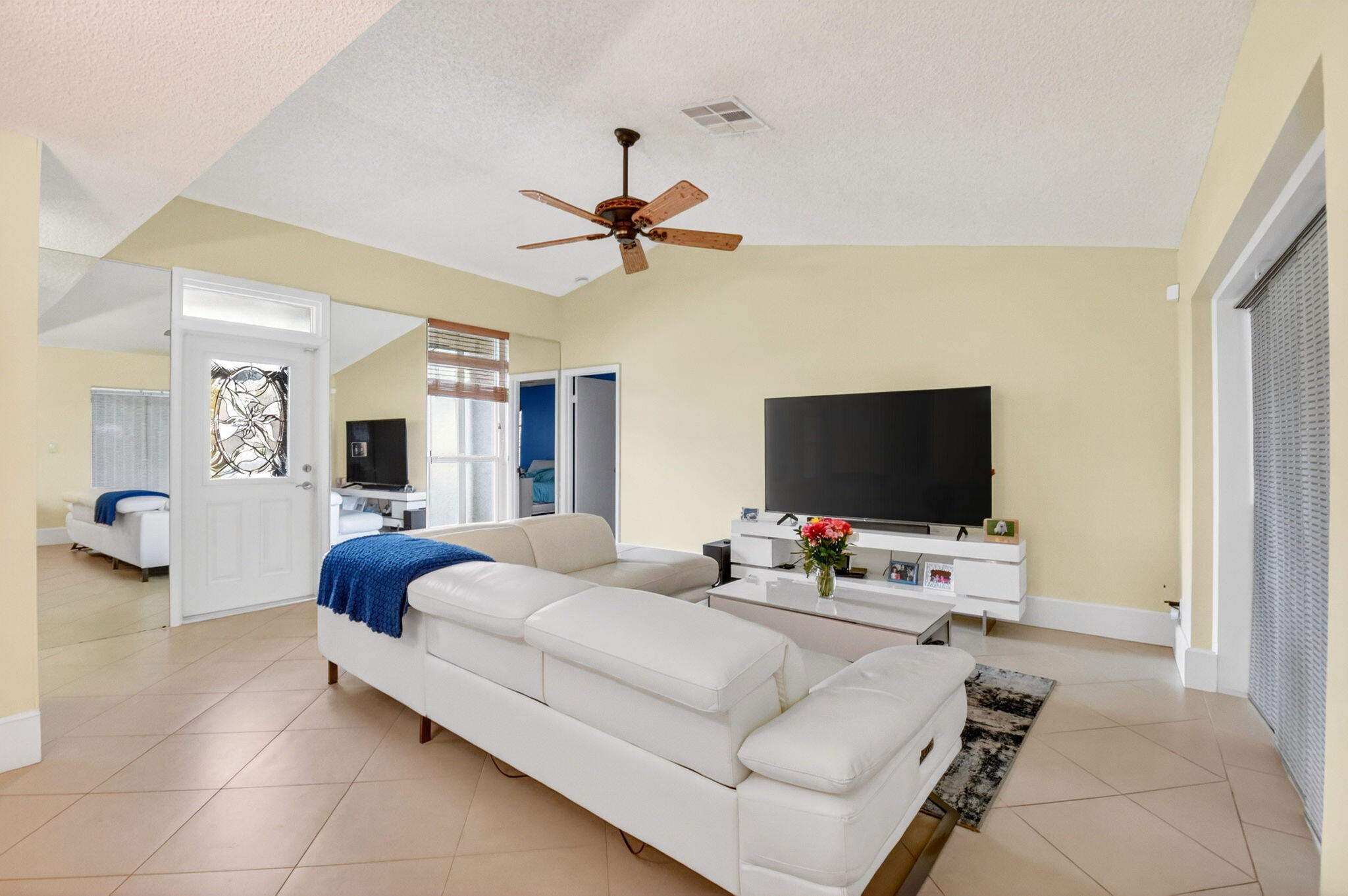 COCO WOOD LAKES SEC 3 - Residential