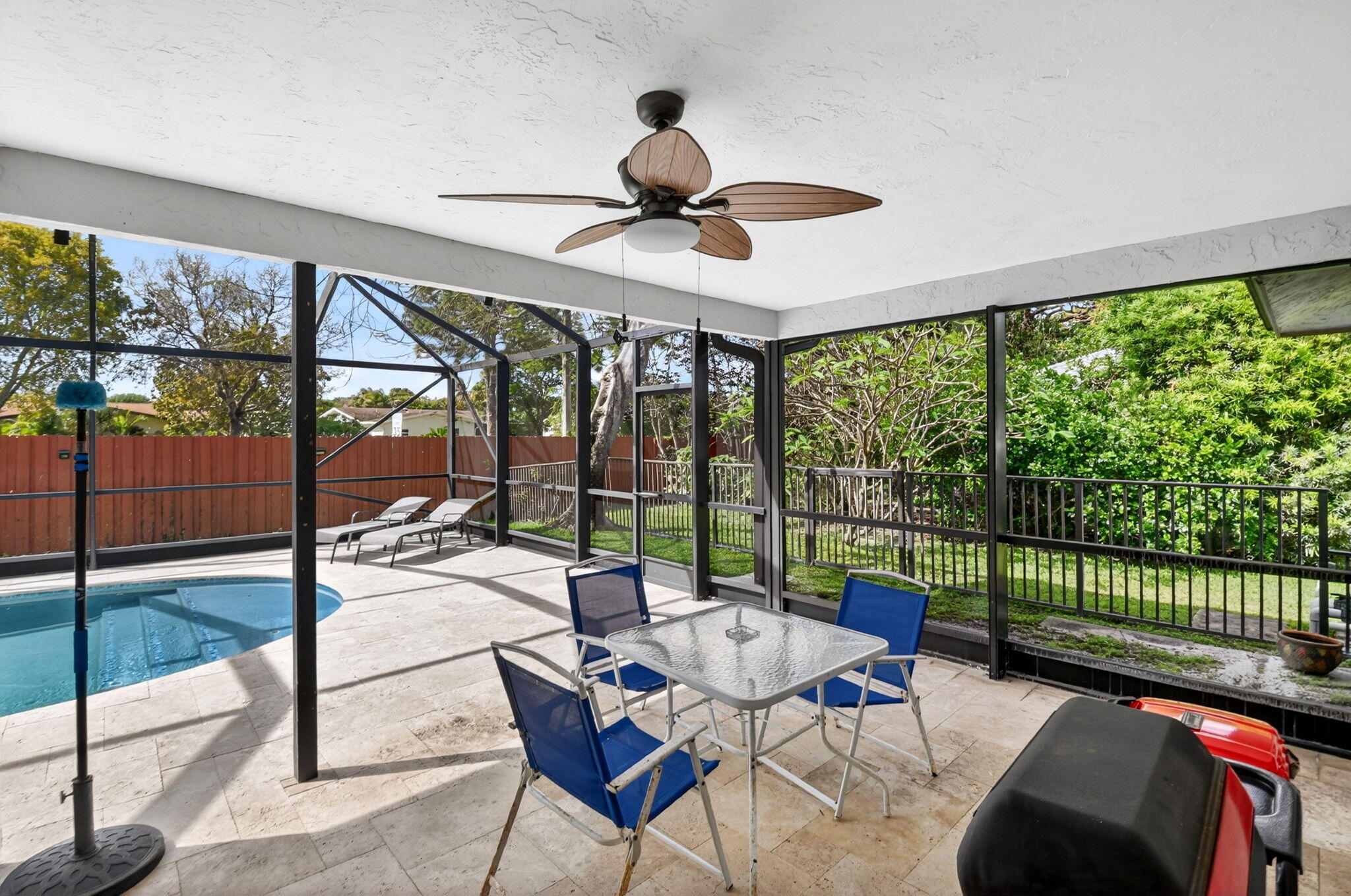 COCO WOOD LAKES SEC 3 - Residential