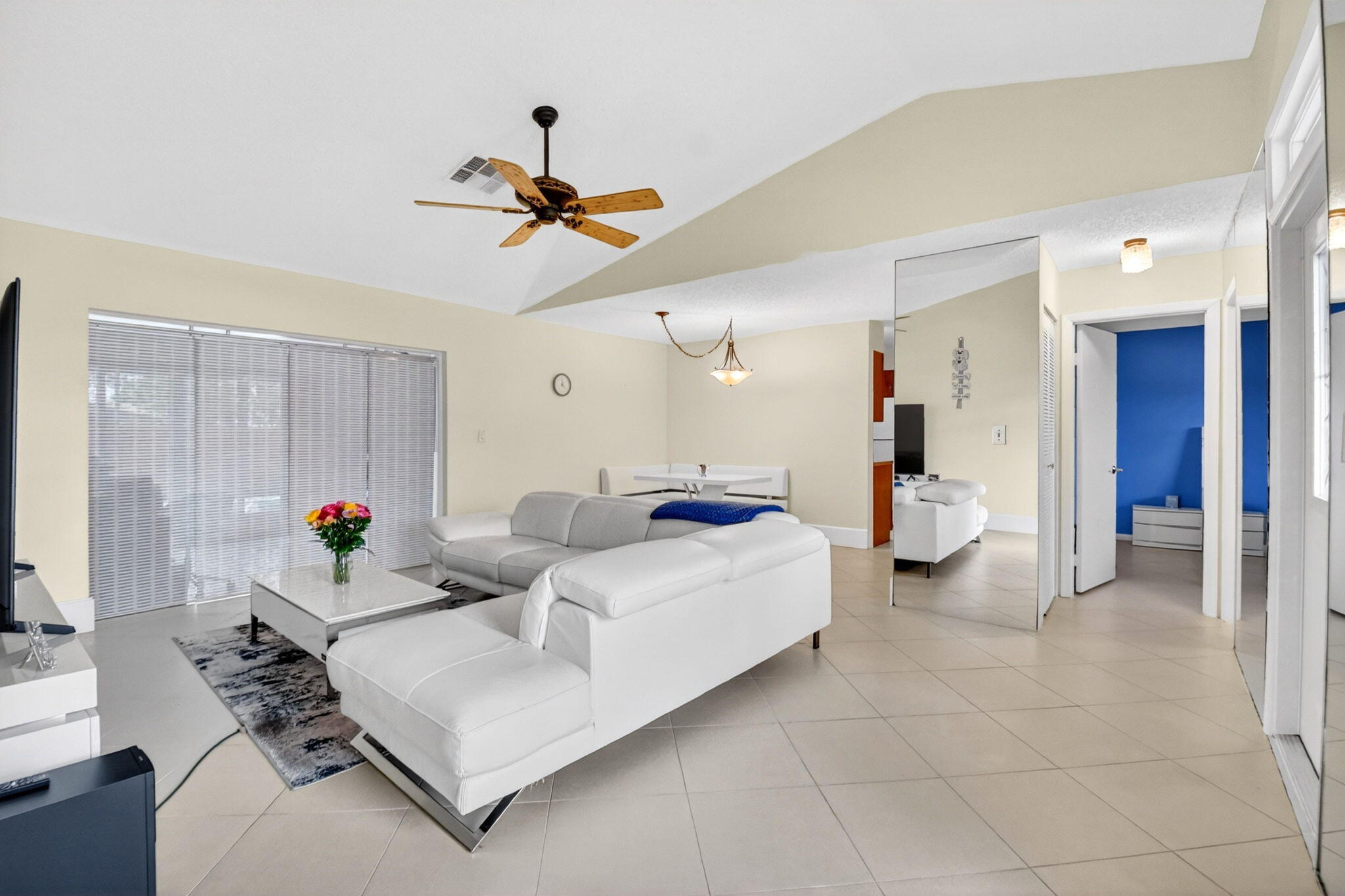 COCO WOOD LAKES SEC 3 - Residential