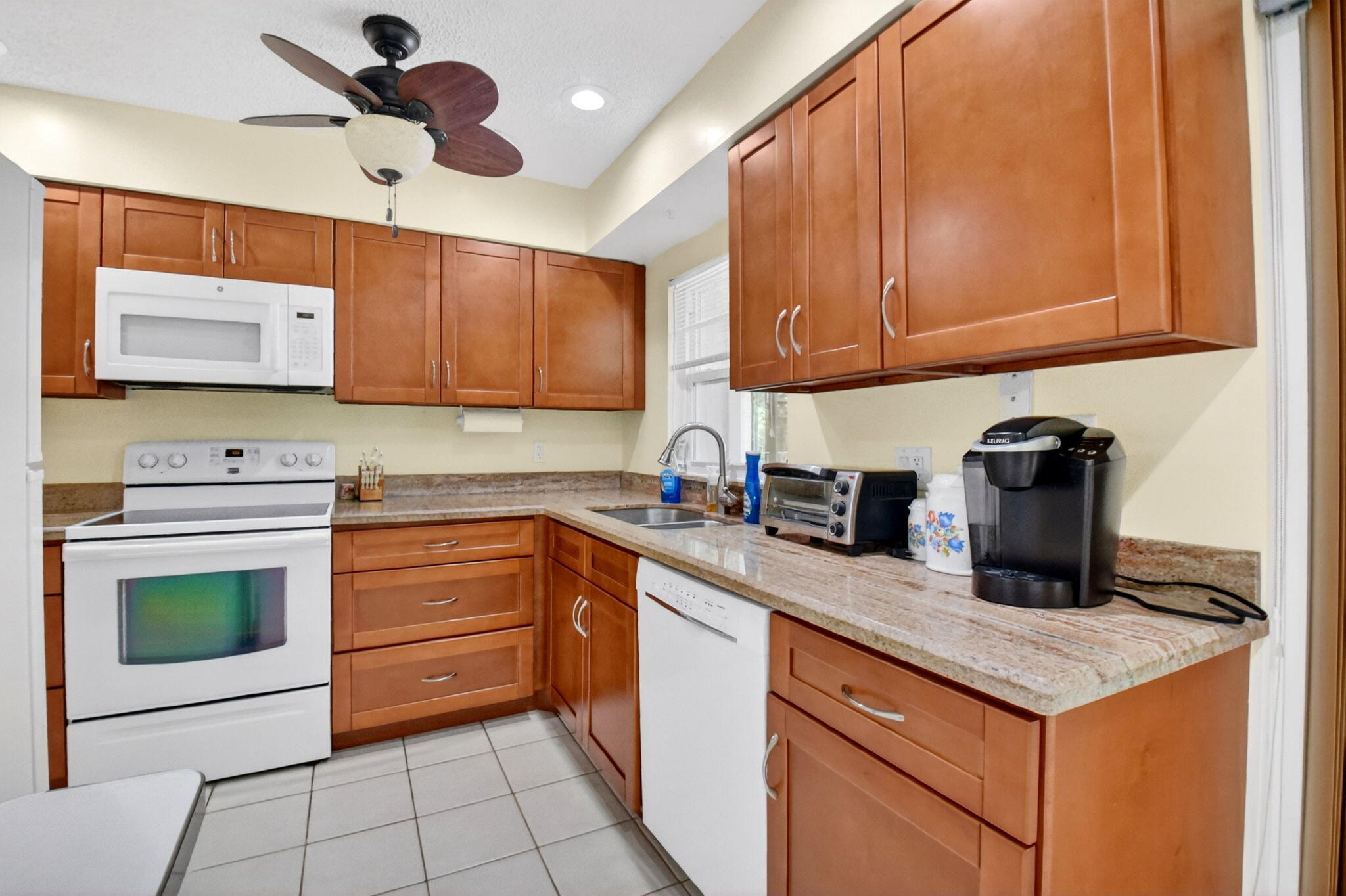 COCO WOOD LAKES SEC 3 - Residential