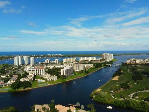 Condominium in North Palm Beach FL 374 Golfview Road.jpg