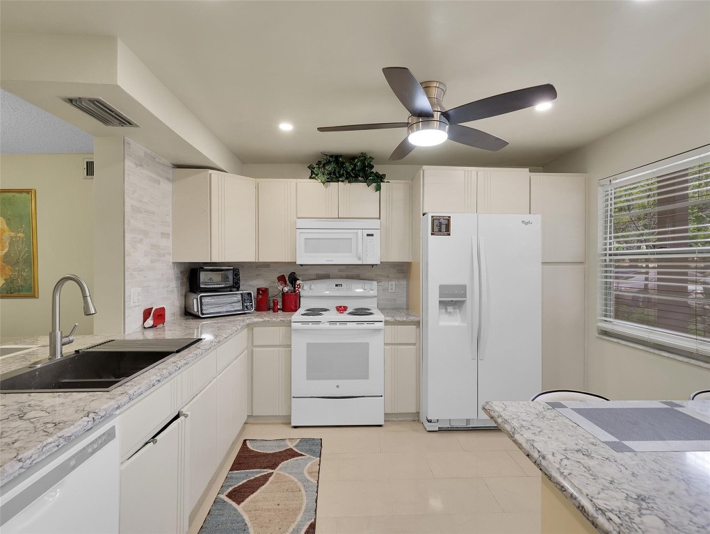 BIMINI VILLAGE E CONDO - Residential Lease