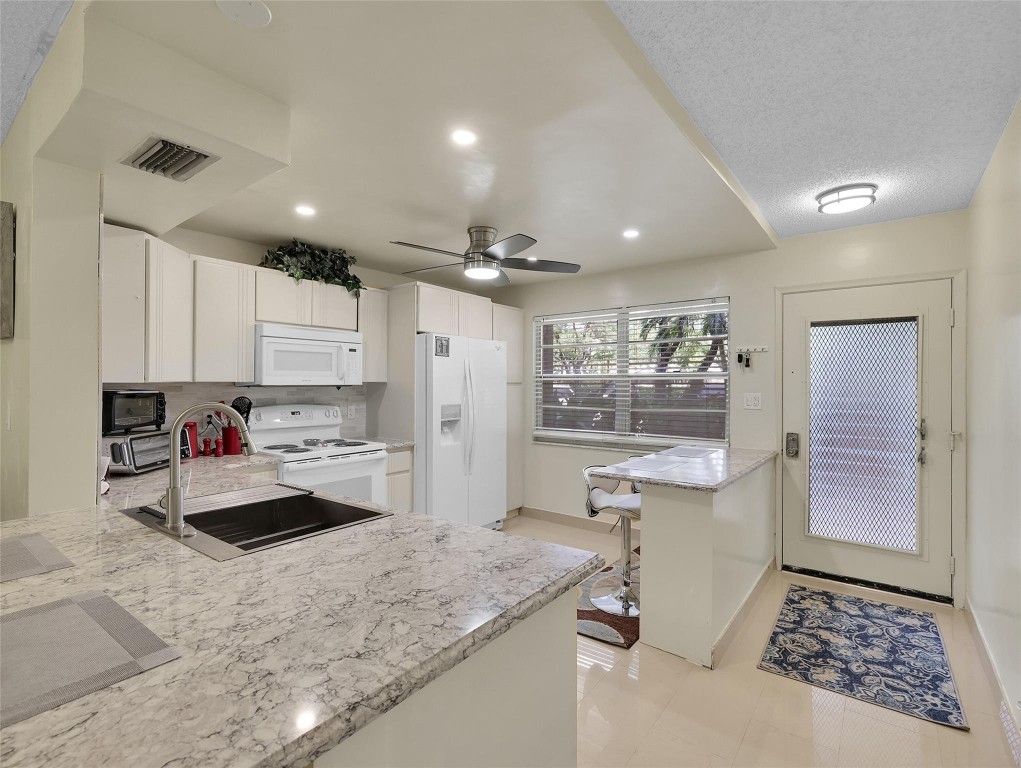 BIMINI VILLAGE E CONDO - Residential Lease