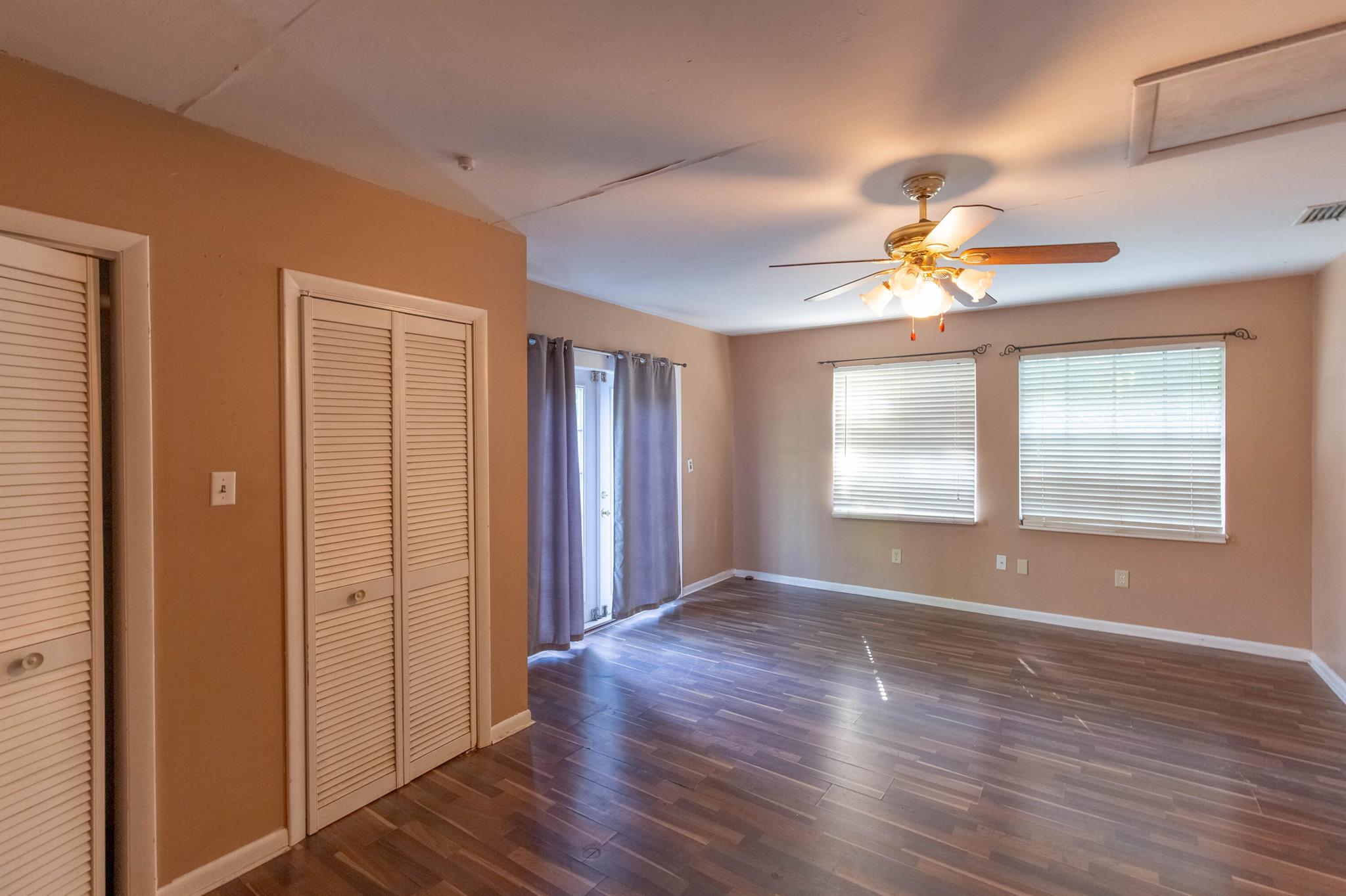 PALM BEACH LITTLE RANCHES 2 - Residential