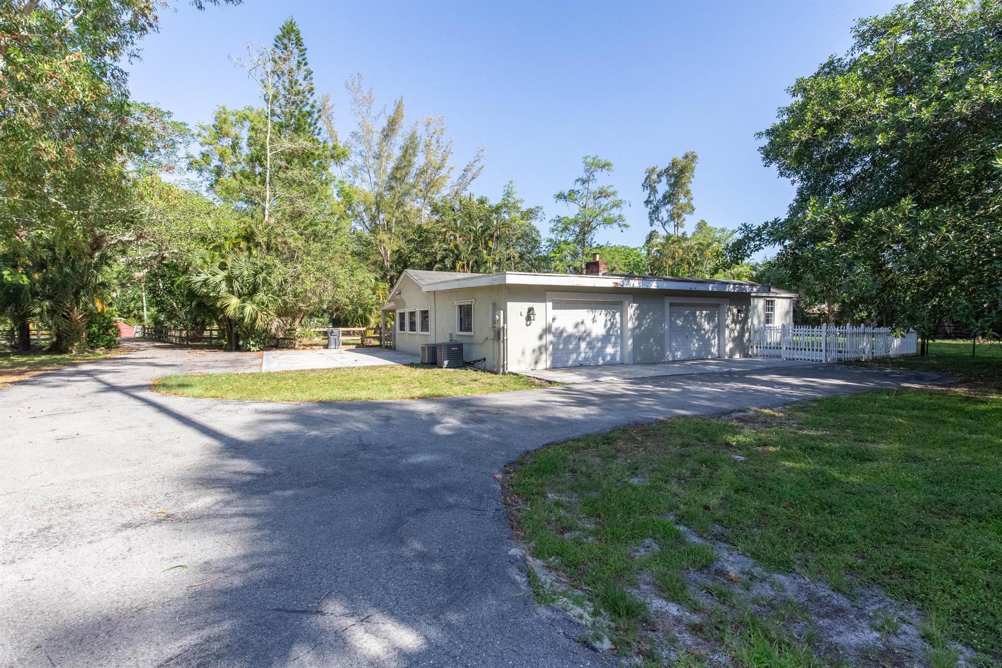 PALM BEACH LITTLE RANCHES 2 - Residential