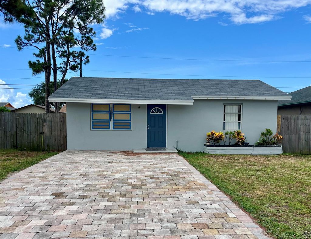 Photo of 3566 Ivanhoe Avenue, Boynton Beach, FL 33436 (MLS # R11114468)