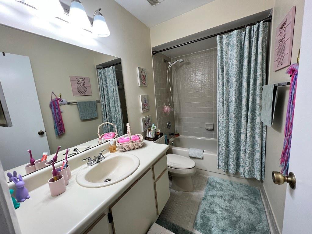 FLAMINGO VILLAS - Residential