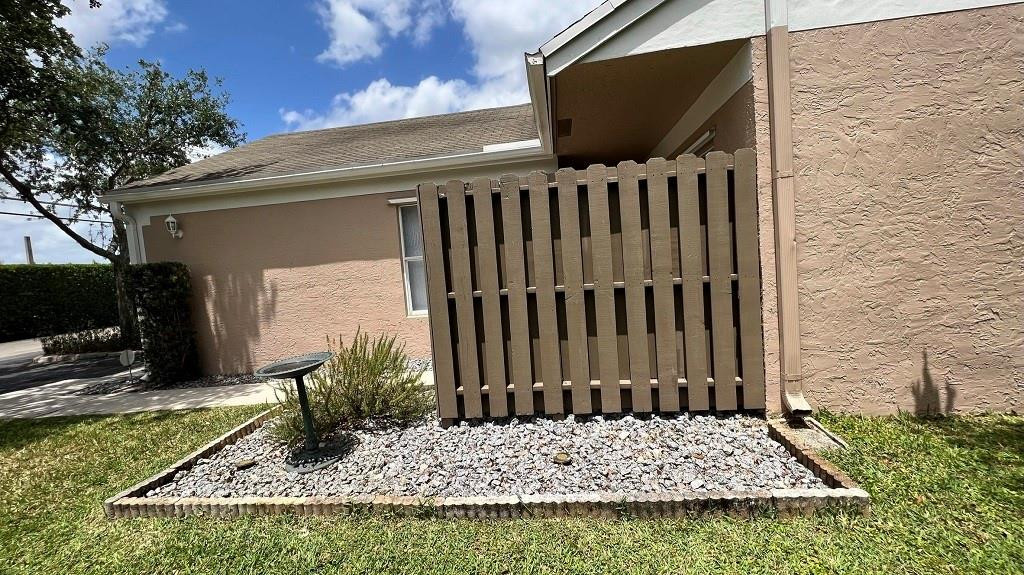 FLAMINGO VILLAS - Residential