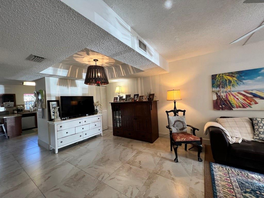FLAMINGO VILLAS - Residential