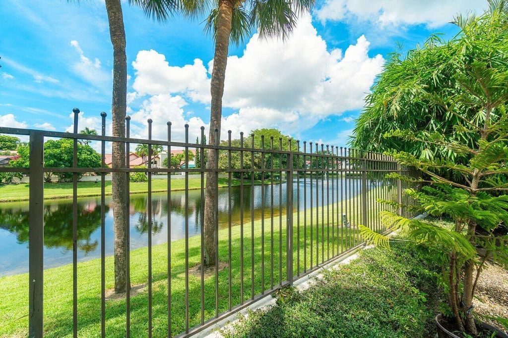 Photo of 21856 Town Place Drive, Boca Raton, FL 33433 (MLS # R10900636)