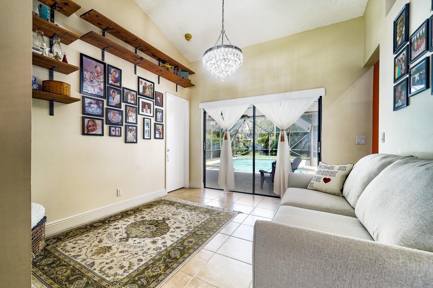 CYPRESS RUN - Residential