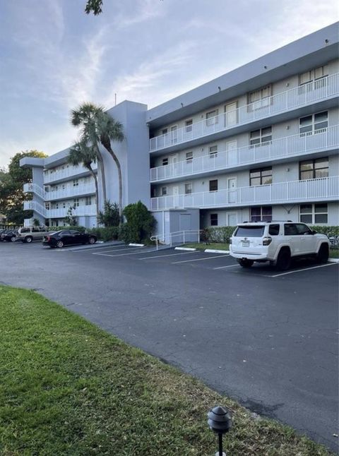 106 Royal Park Dr 3C Oakland Park FL 33309