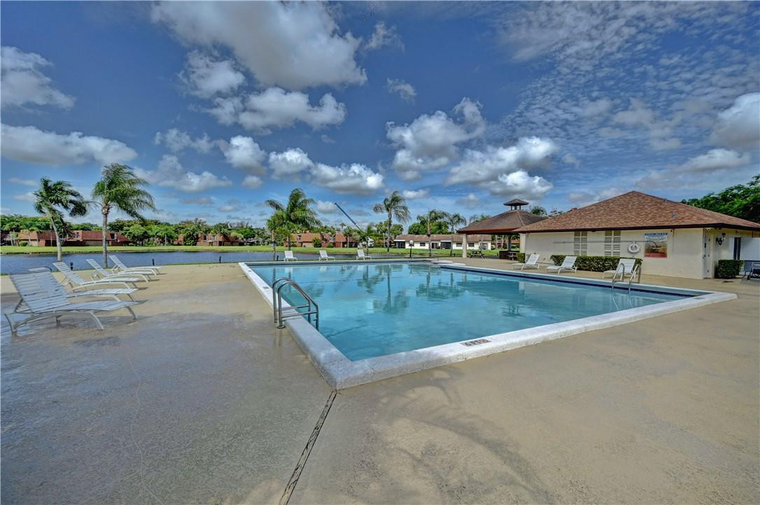 Village @ Lake Pine - Residential