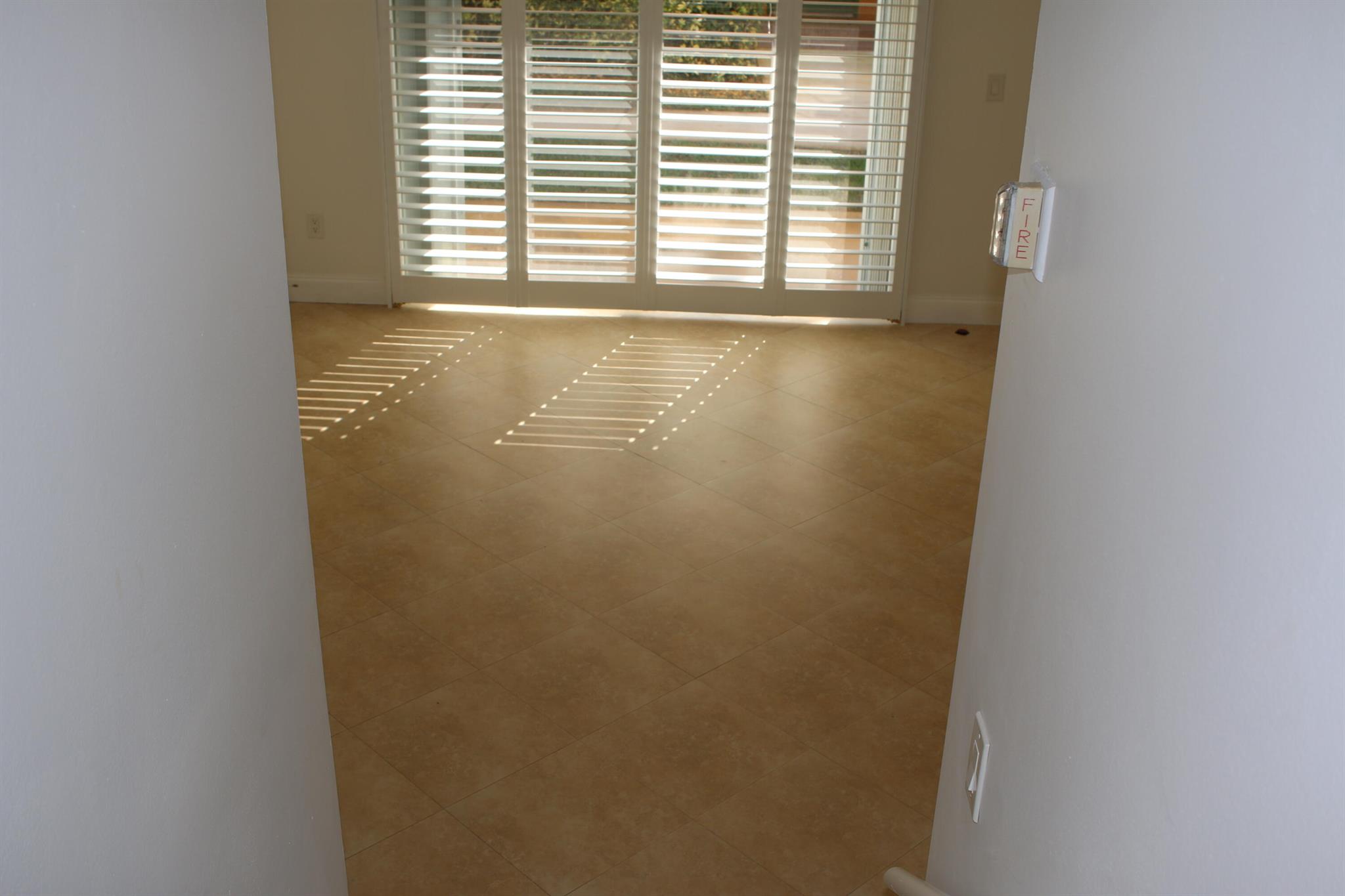 YACHT CLUB ON THE INTRACO - Residential Lease