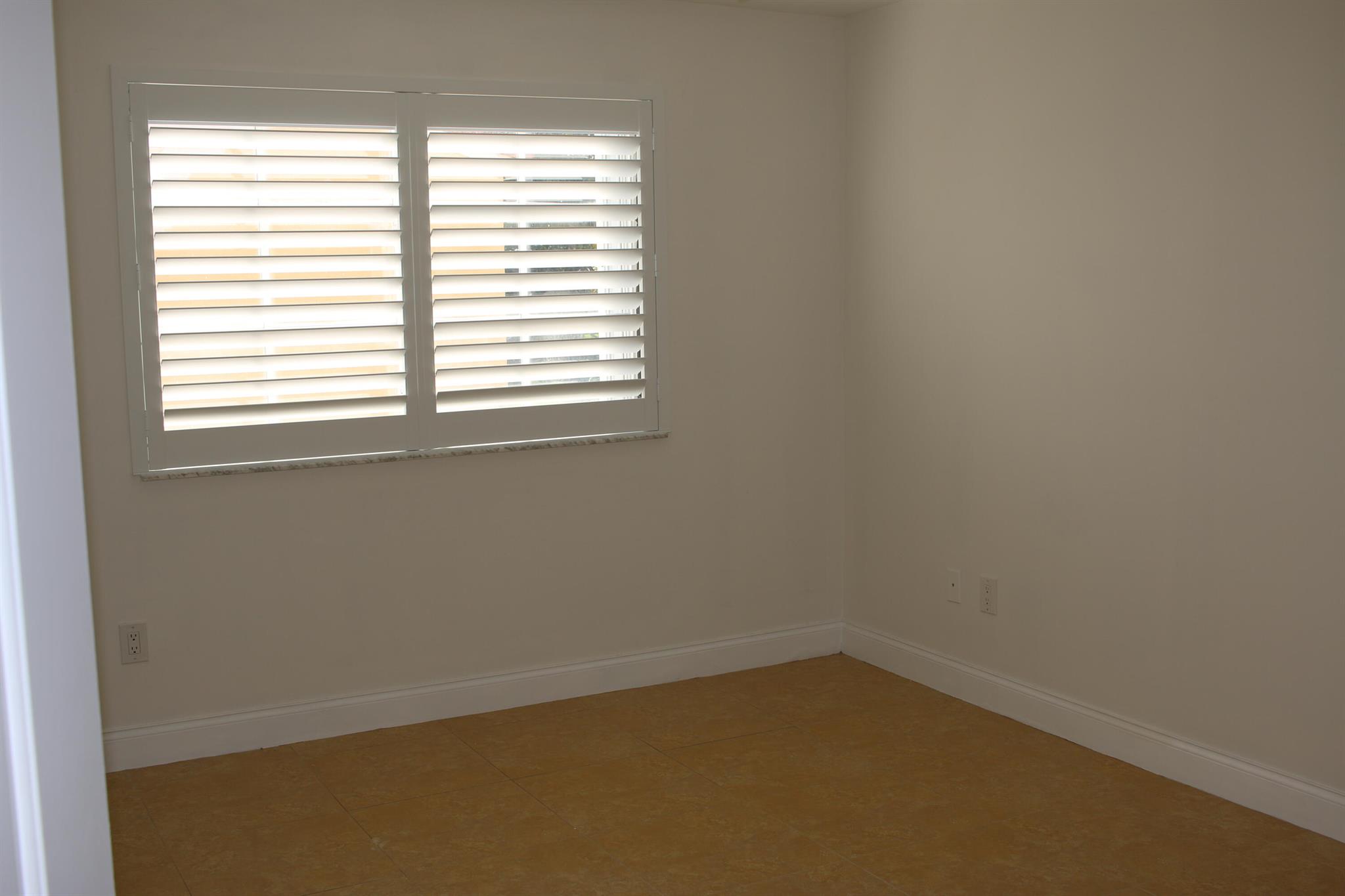 YACHT CLUB ON THE INTRACO - Residential Lease