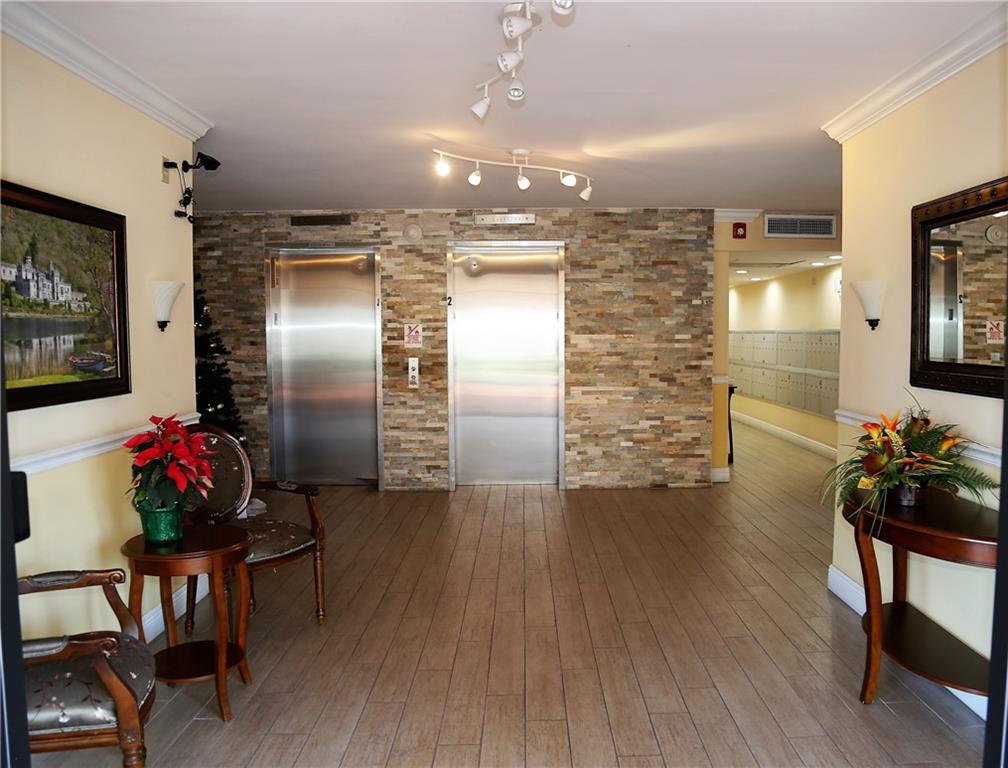 PALM AIRE COUNTRY CLUB - Residential