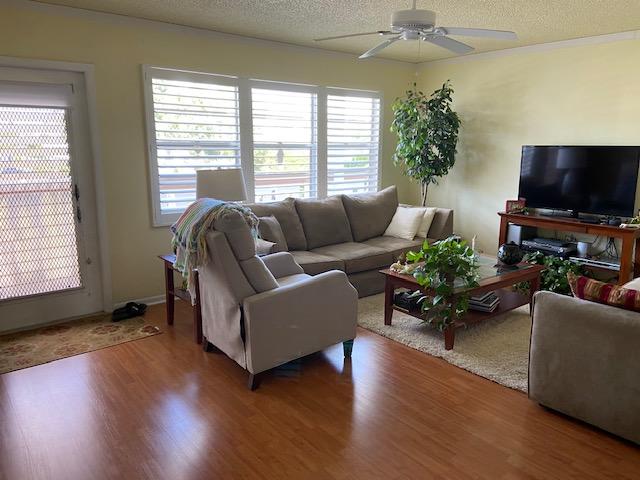 CENTURY VILLAGE CONDO - Residential Lease