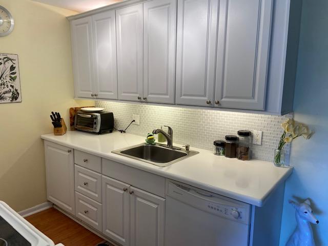 CENTURY VILLAGE CONDO - Residential Lease