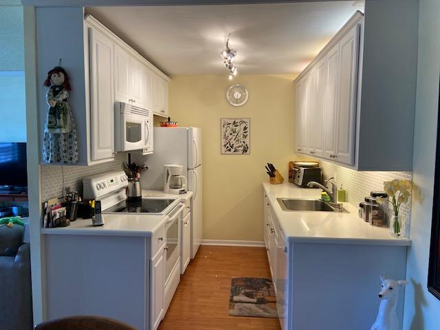 CENTURY VILLAGE CONDO - Residential Lease