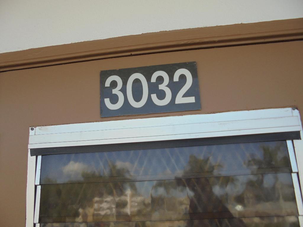 CENTURY VILLAGE CONDO - Residential Lease