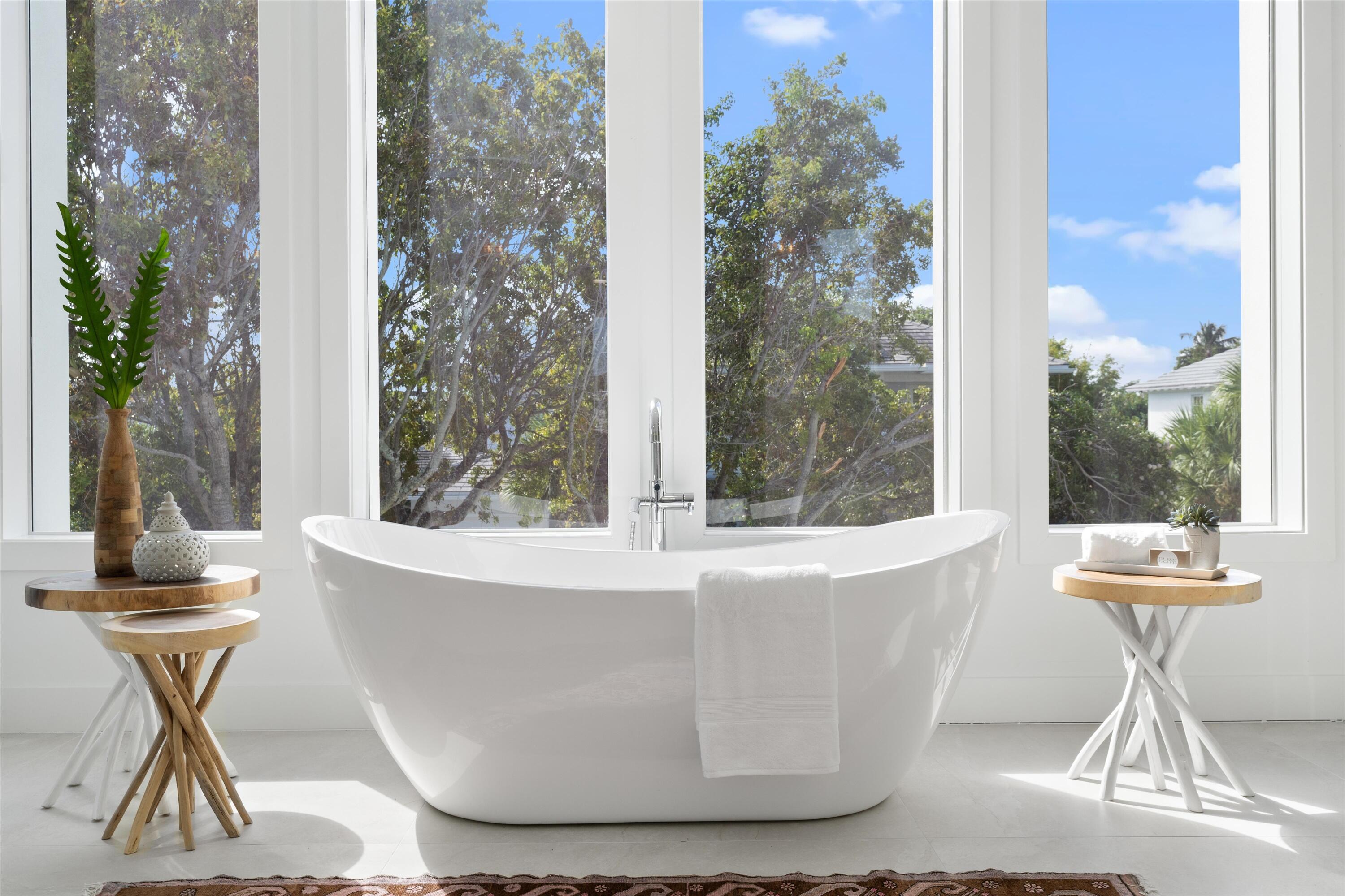 EDGEWATER - Residential