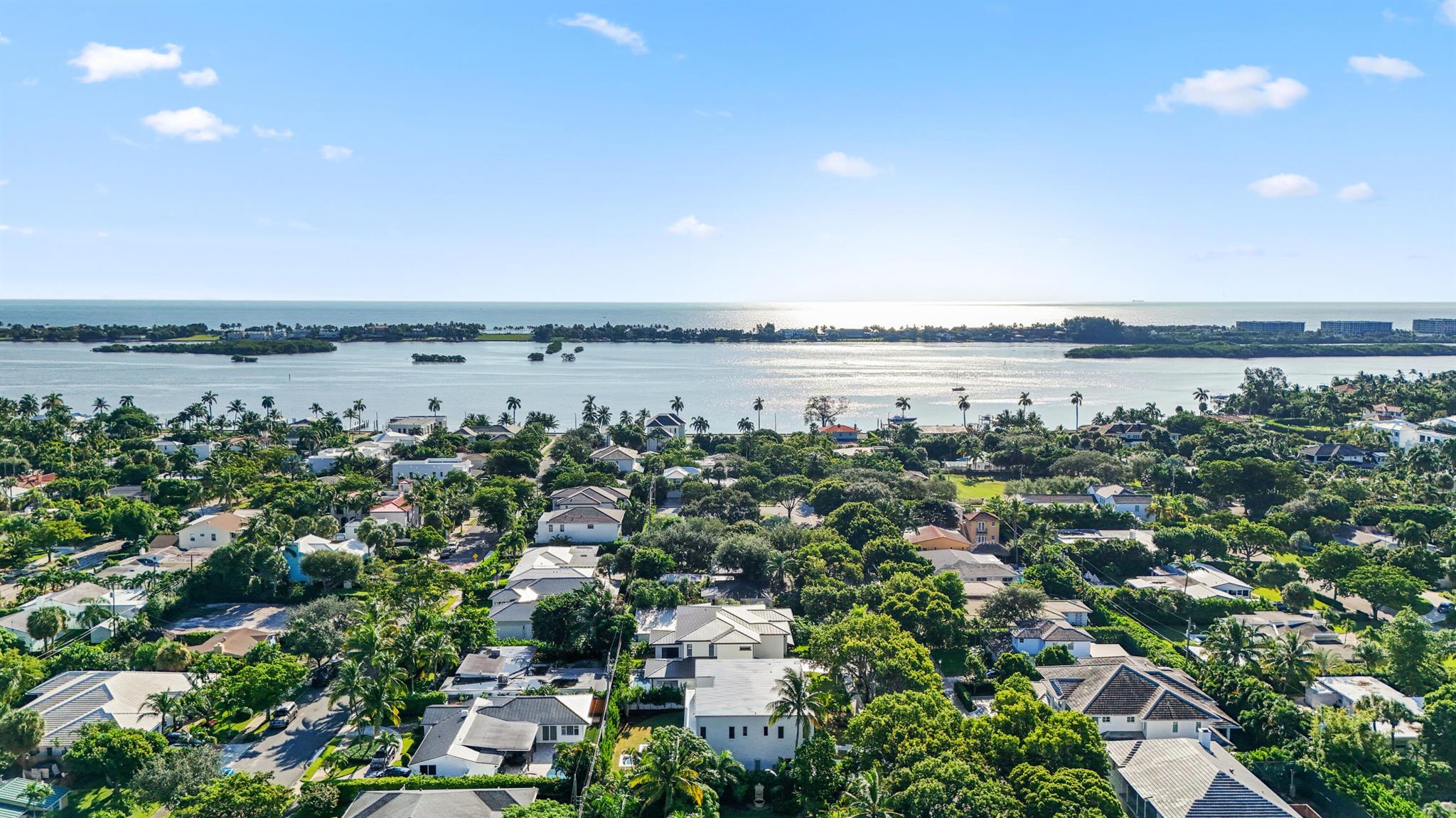 EDGEWATER - Residential