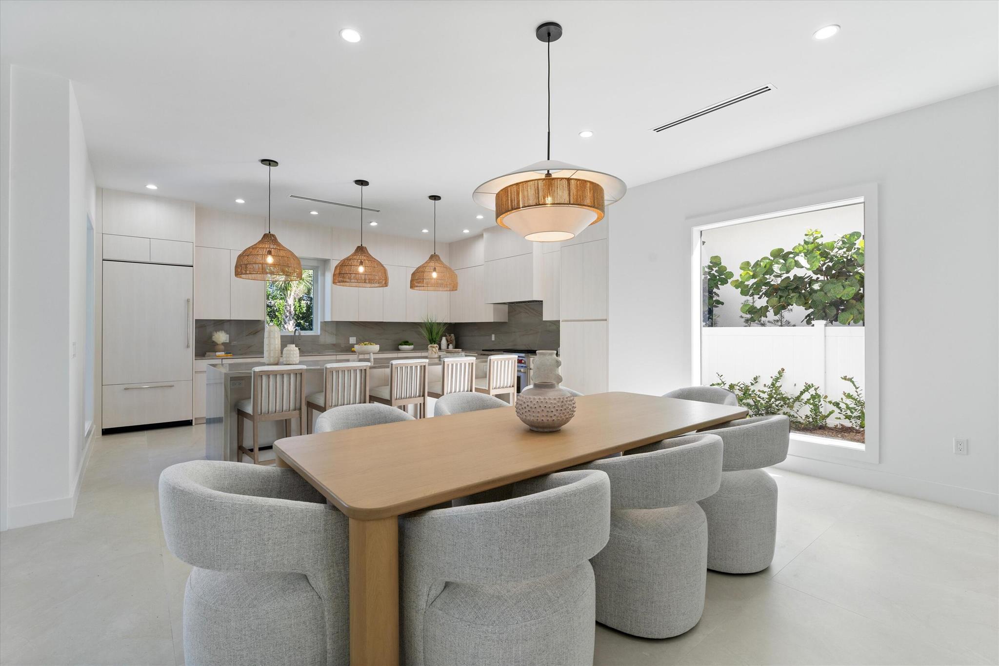 EDGEWATER - Residential