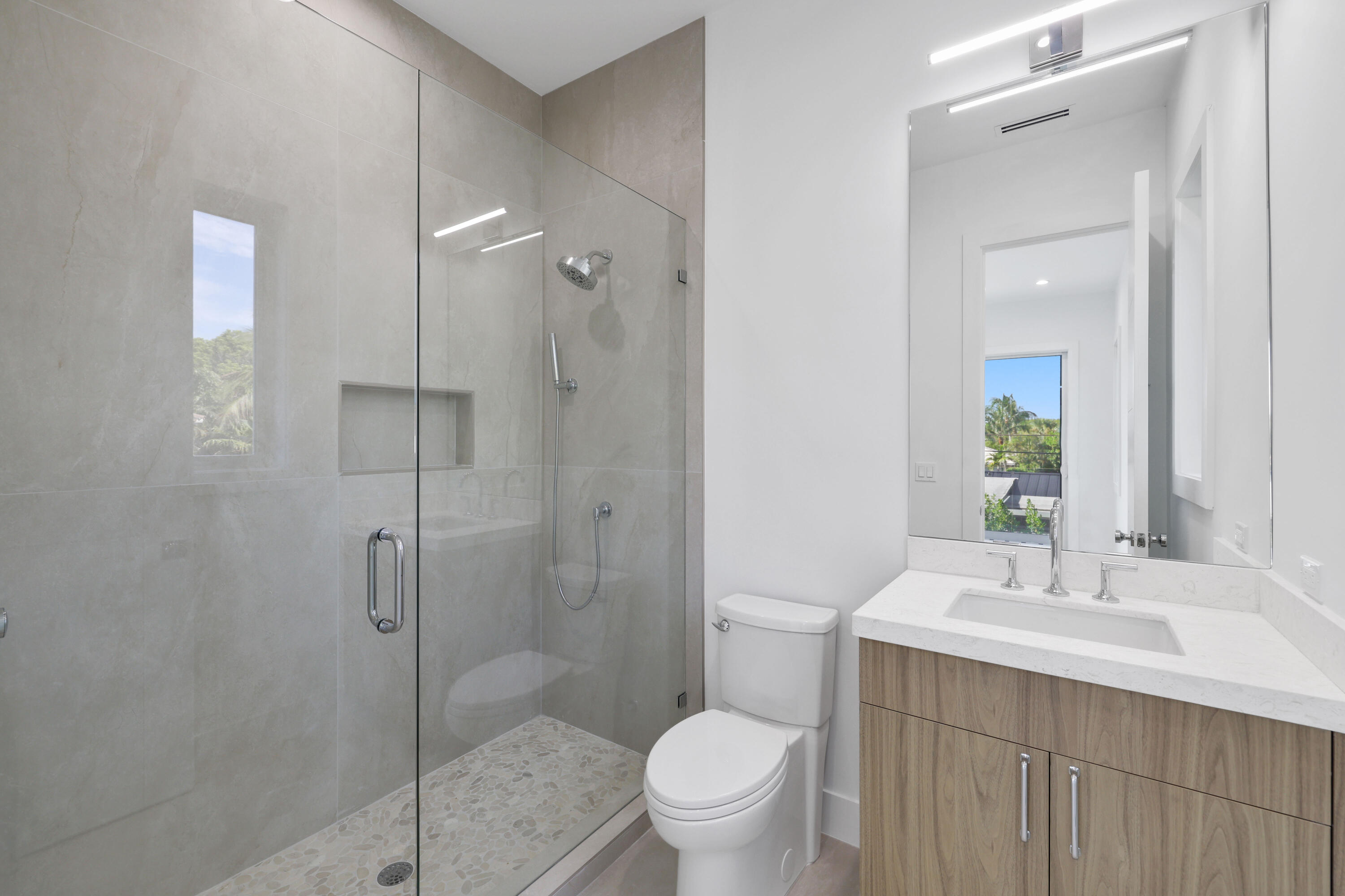 EDGEWATER - Residential