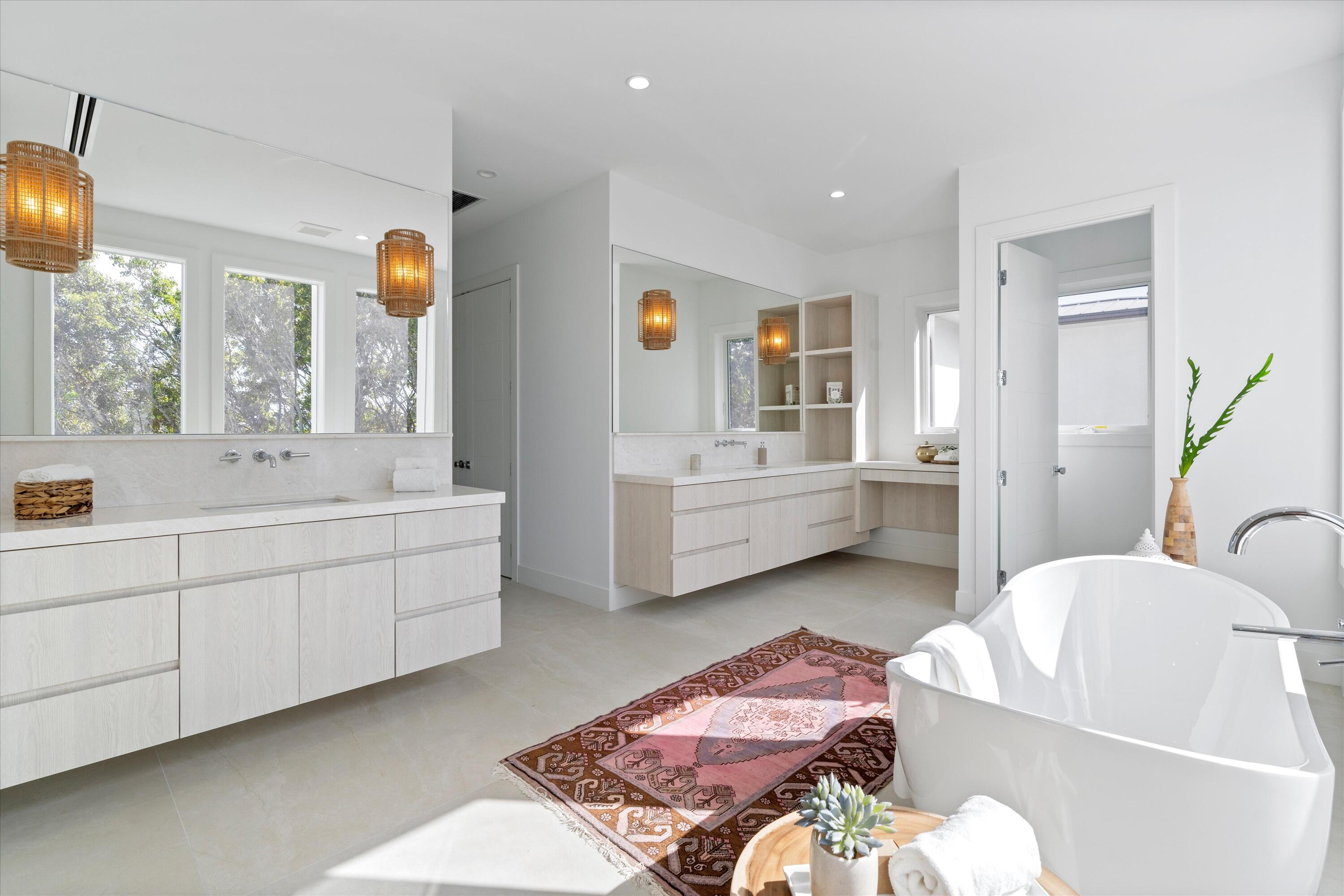 EDGEWATER - Residential