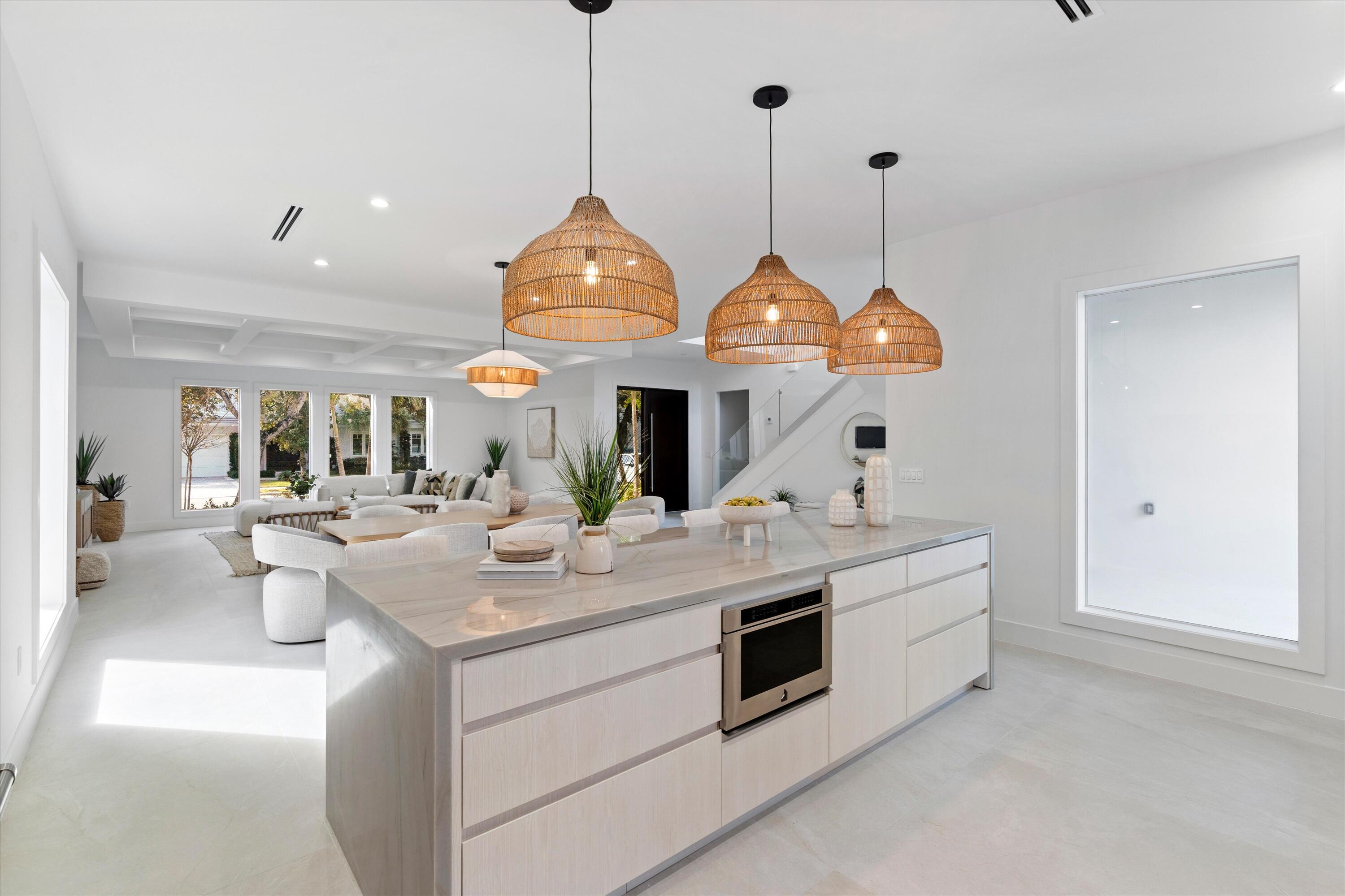 EDGEWATER - Residential