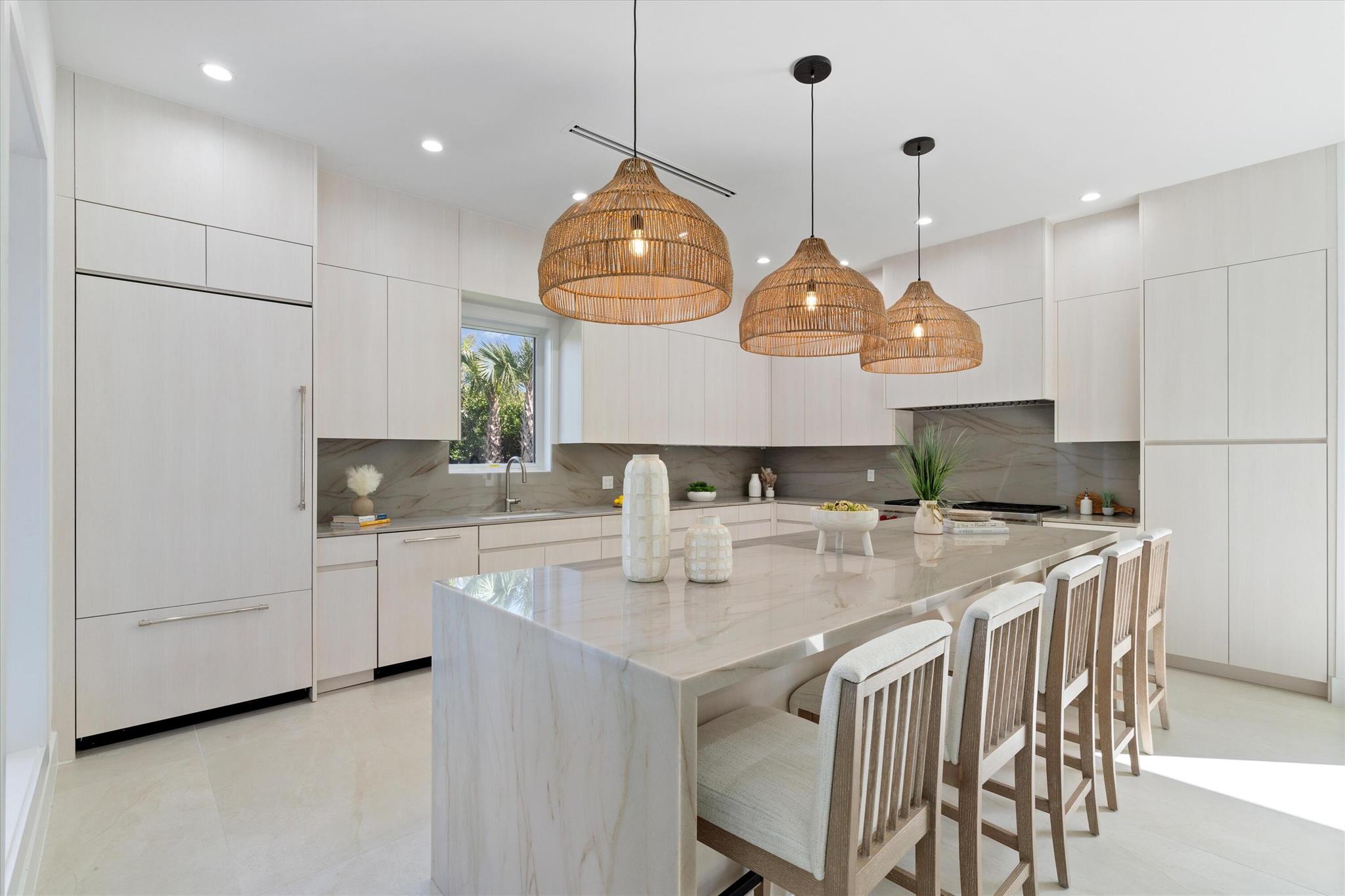 EDGEWATER - Residential