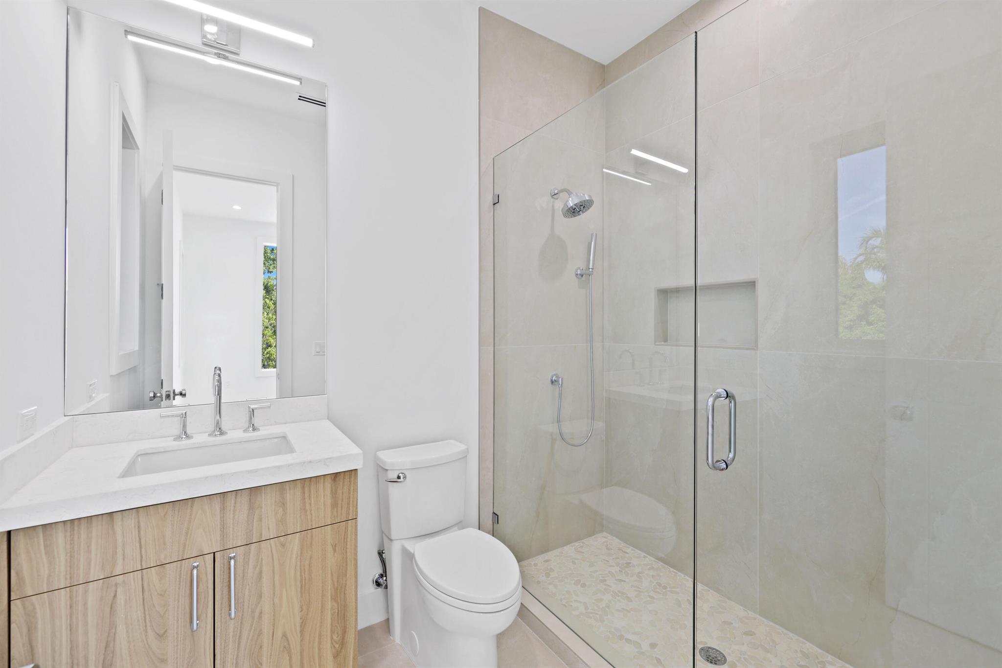 EDGEWATER - Residential