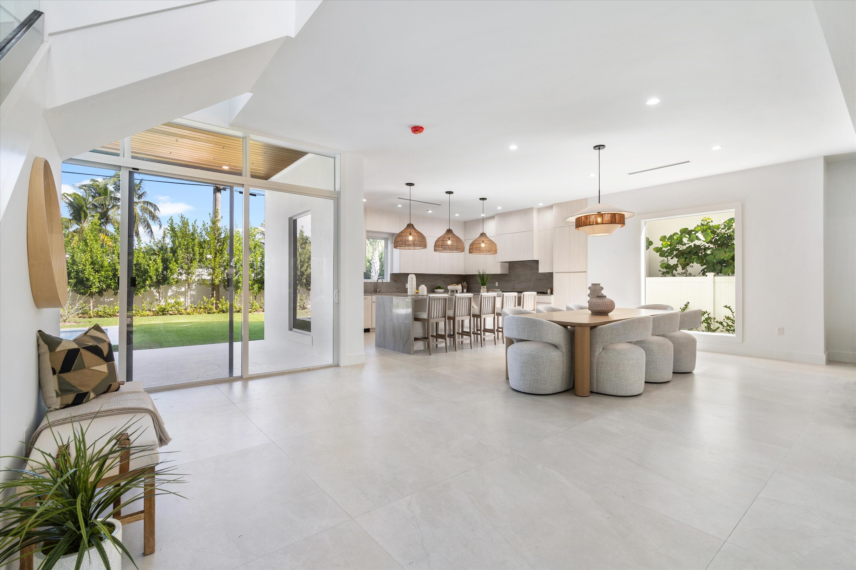 EDGEWATER - Residential