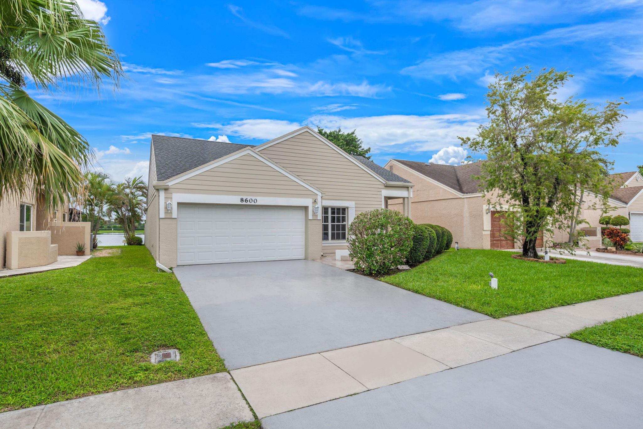 8600 Floralwood Dr