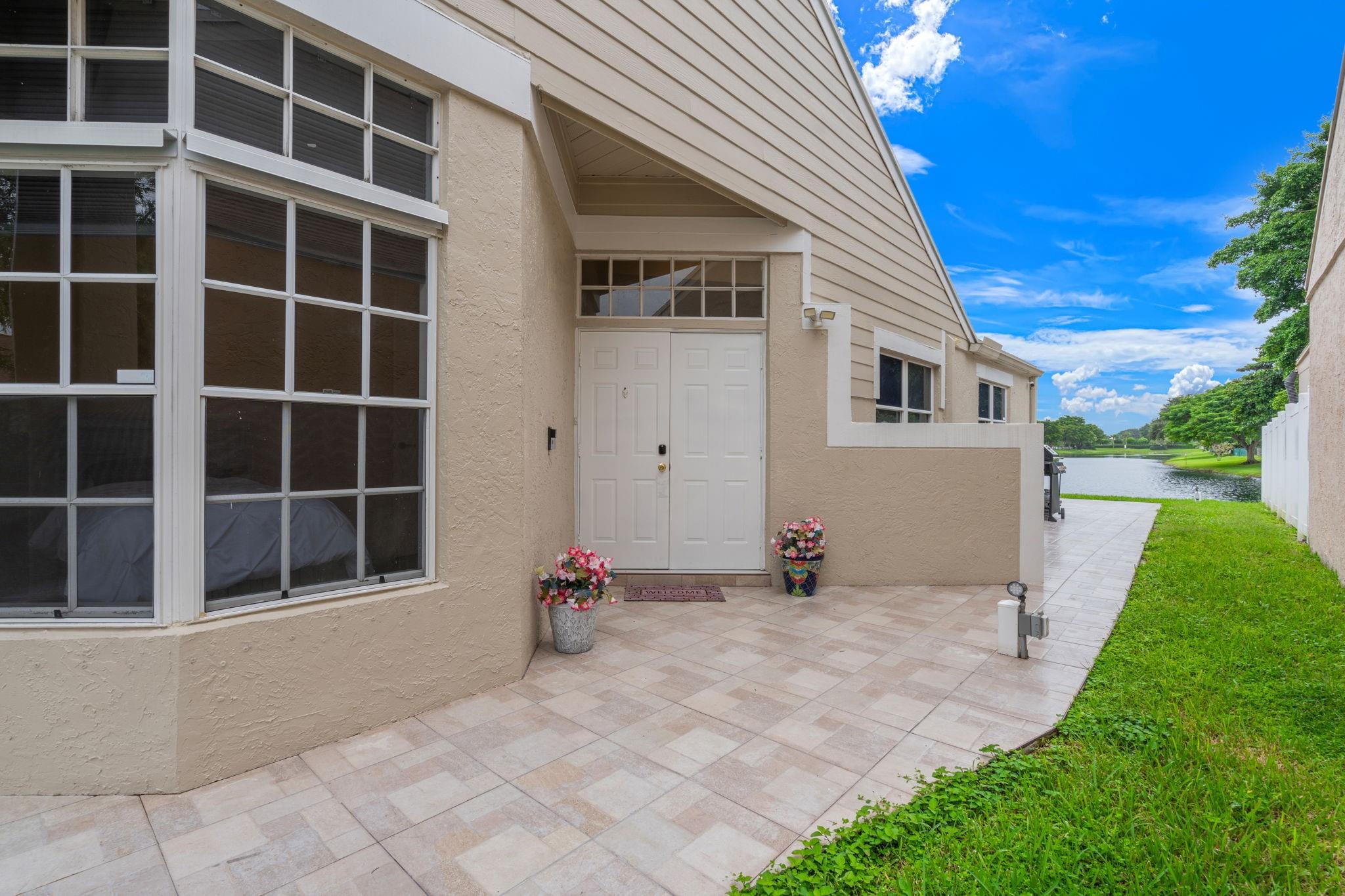 8600 Floralwood Dr