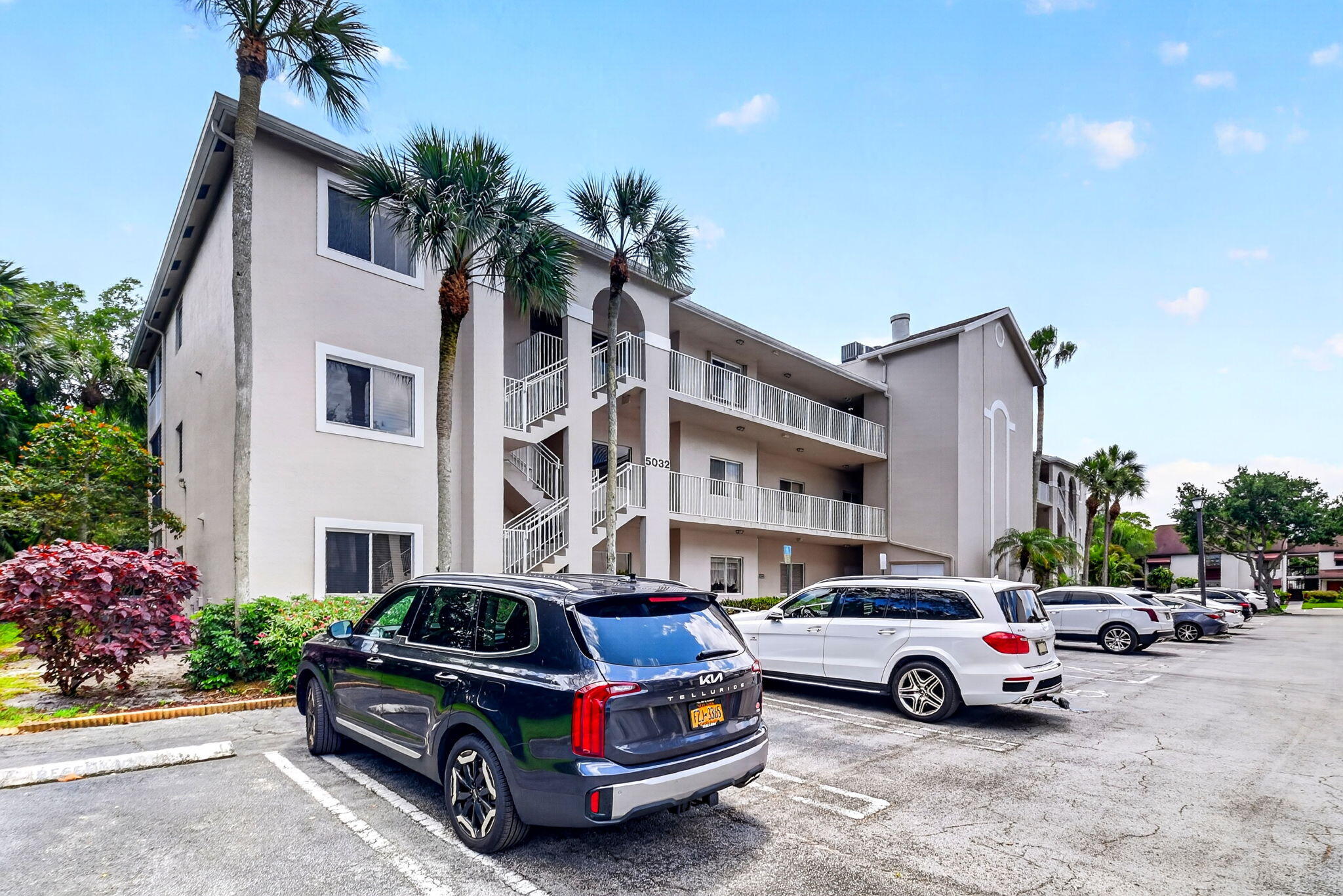 TERRACE HOMES AT BANYAN SPRINGS CONDO - Residential