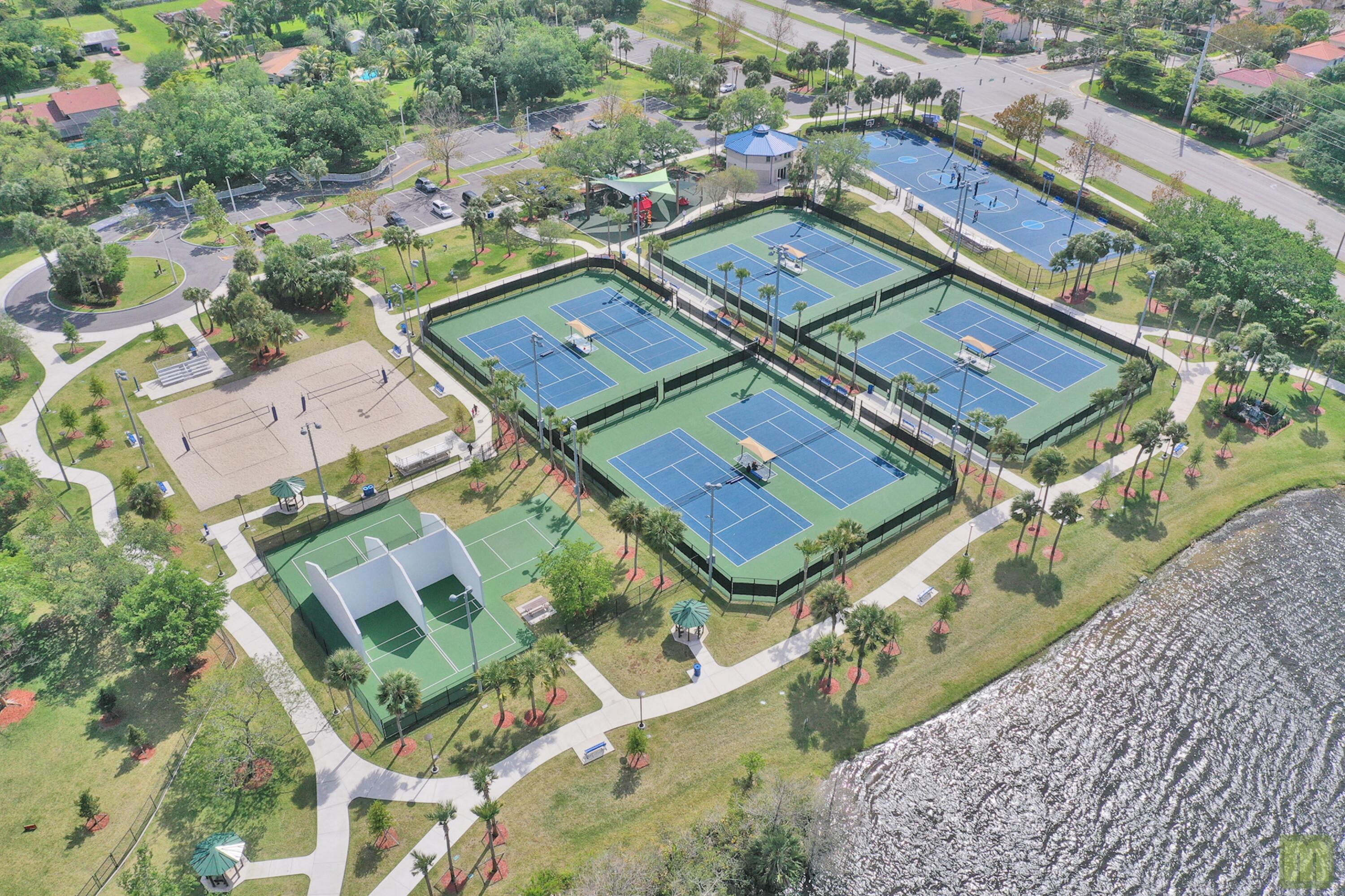 COCONUT CREEK 10TH SEC - Residential