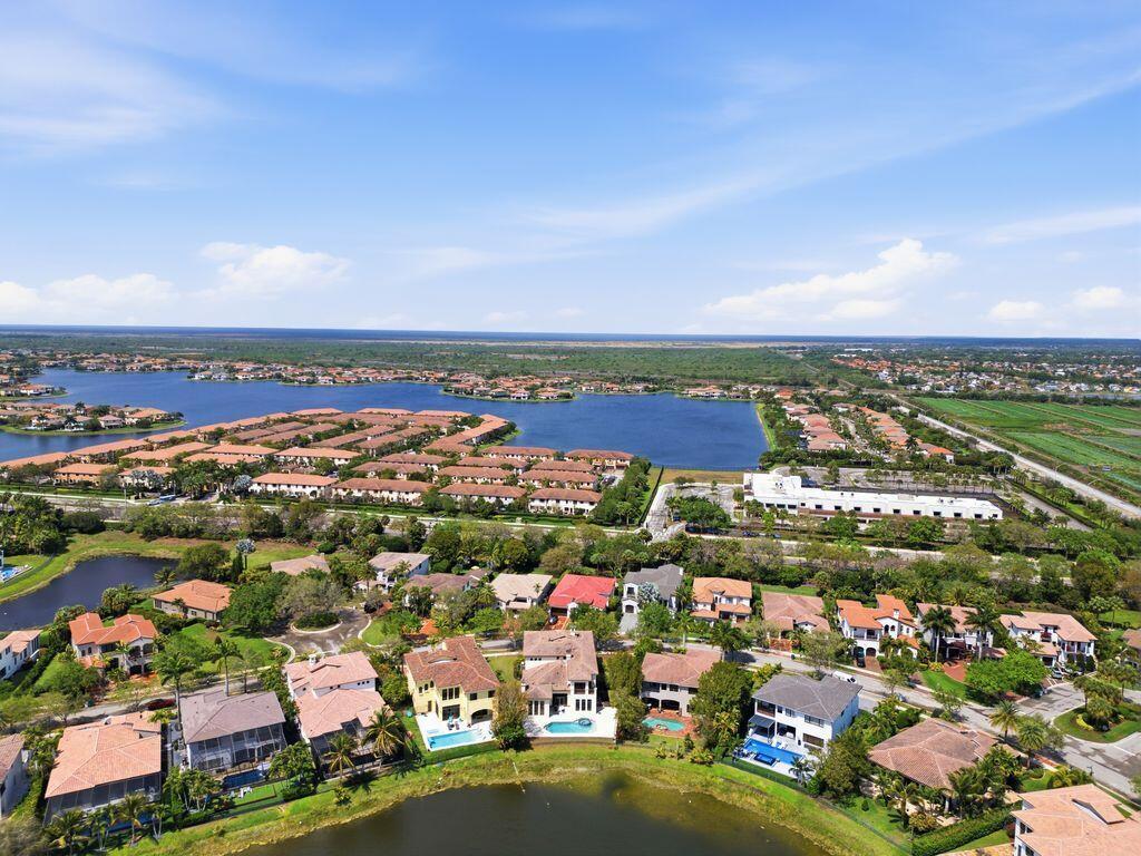 PARKLAND GOLF AND COUNTRY CLUB - Residential