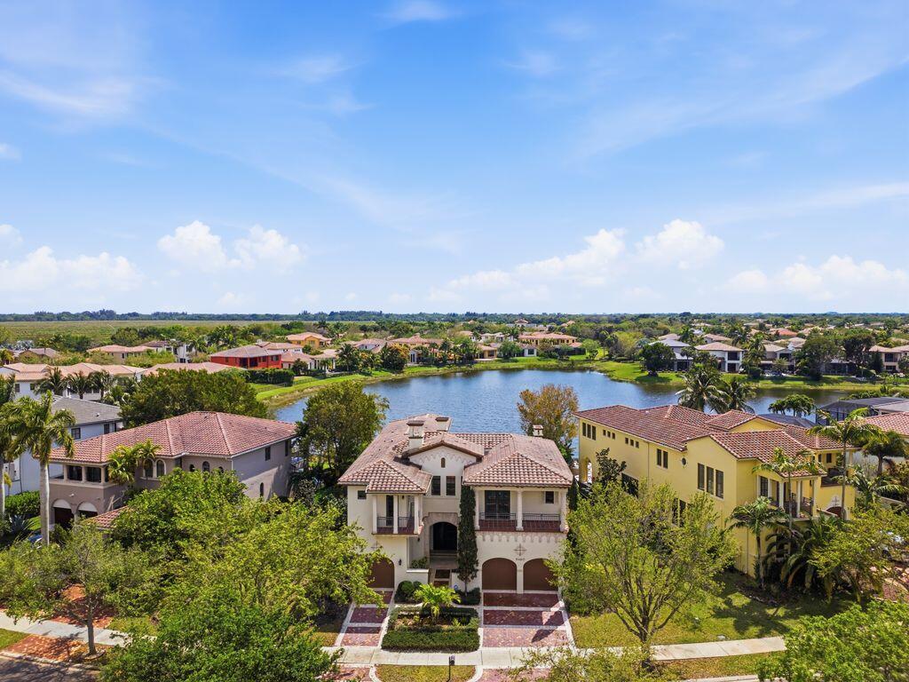 PARKLAND GOLF AND COUNTRY CLUB - Residential