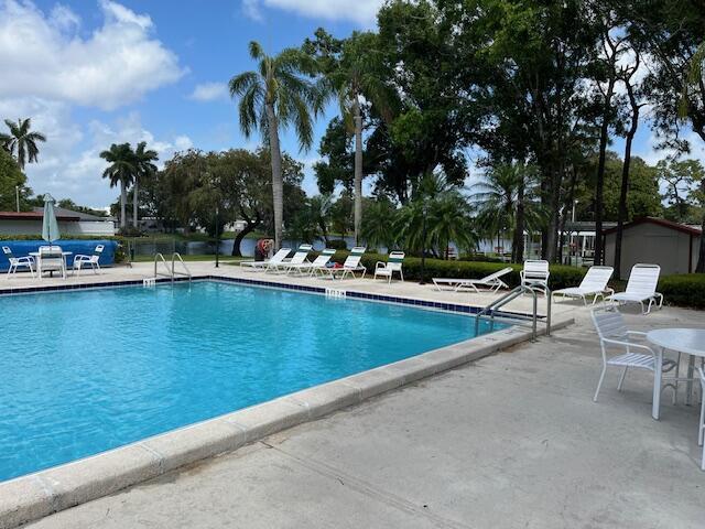 SPANISH LAKES 1 - Residential