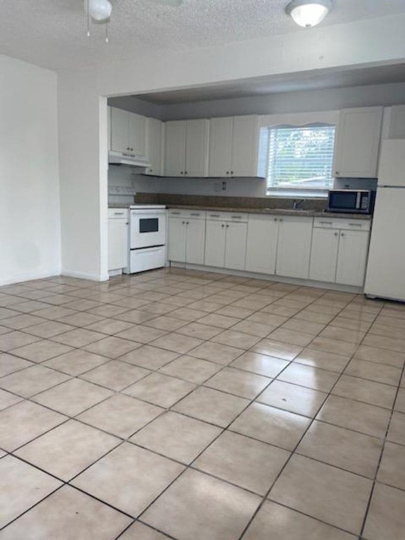 Playland Village Sec 3 51 - Residential Lease